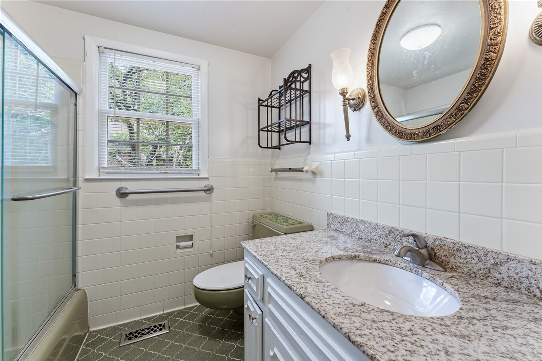 212 REDWOOD COURT