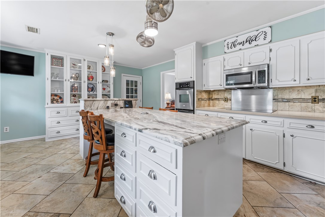 212 REDWOOD COURT