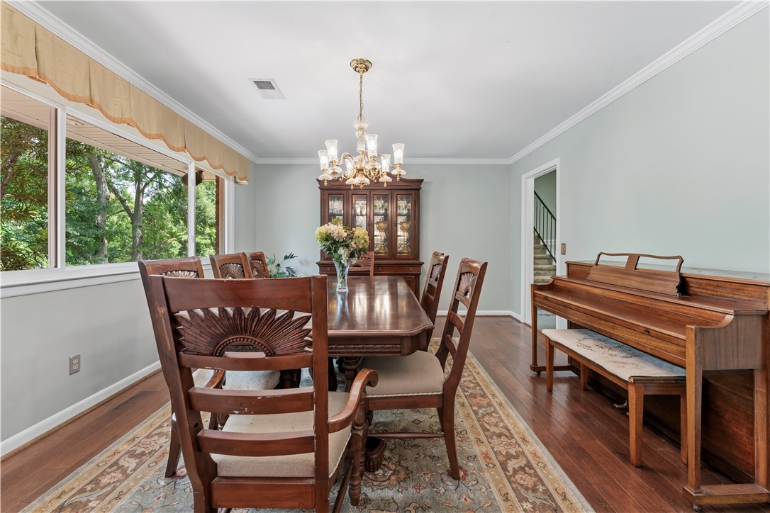 212 REDWOOD COURT