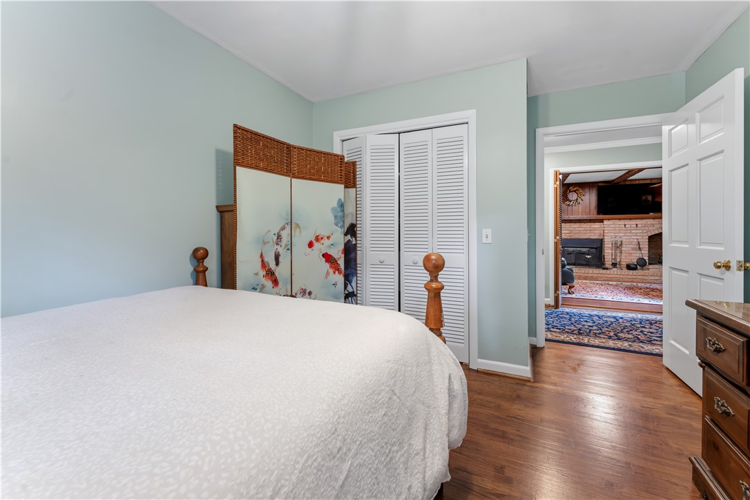 212 REDWOOD COURT