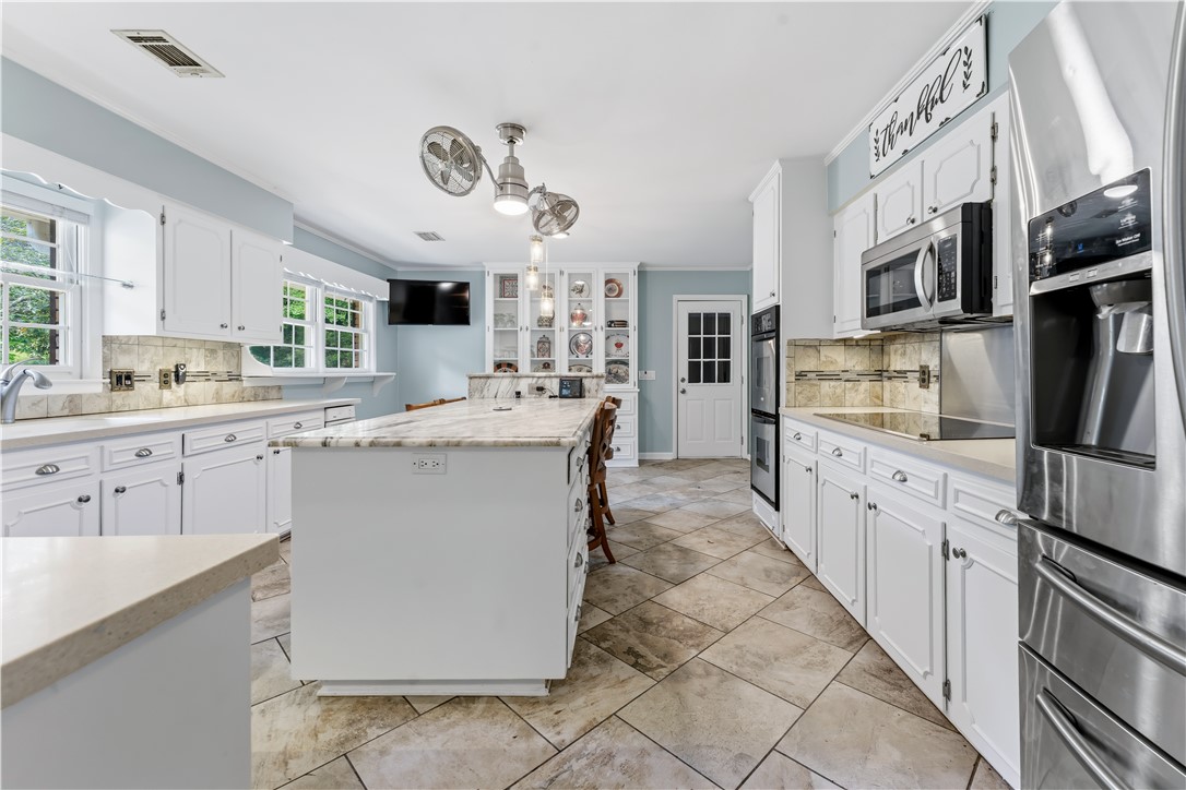 212 REDWOOD COURT