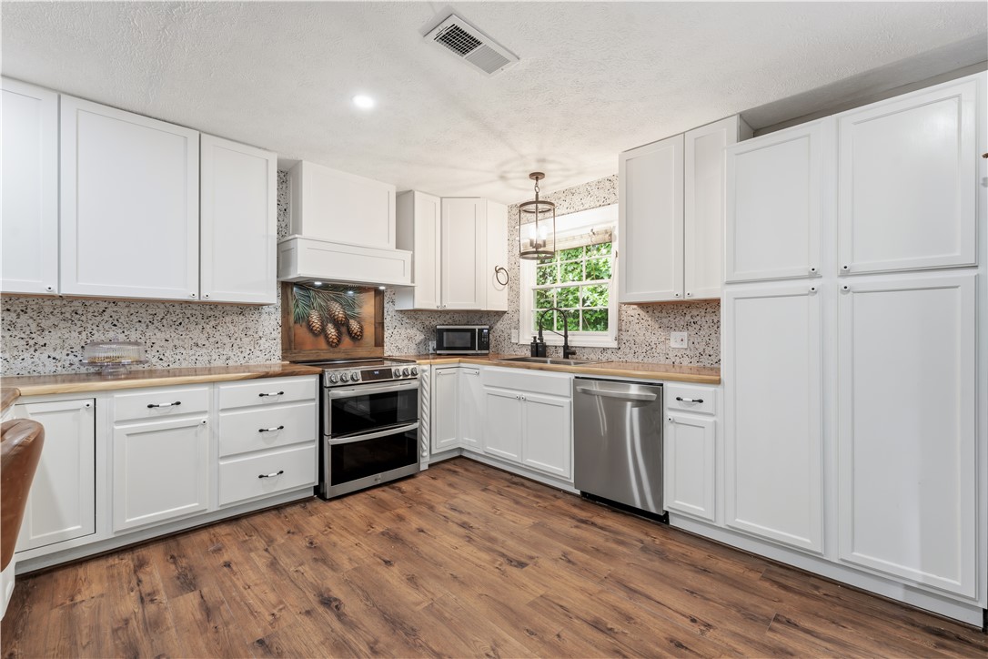514 CEDARBROOK DRIVE