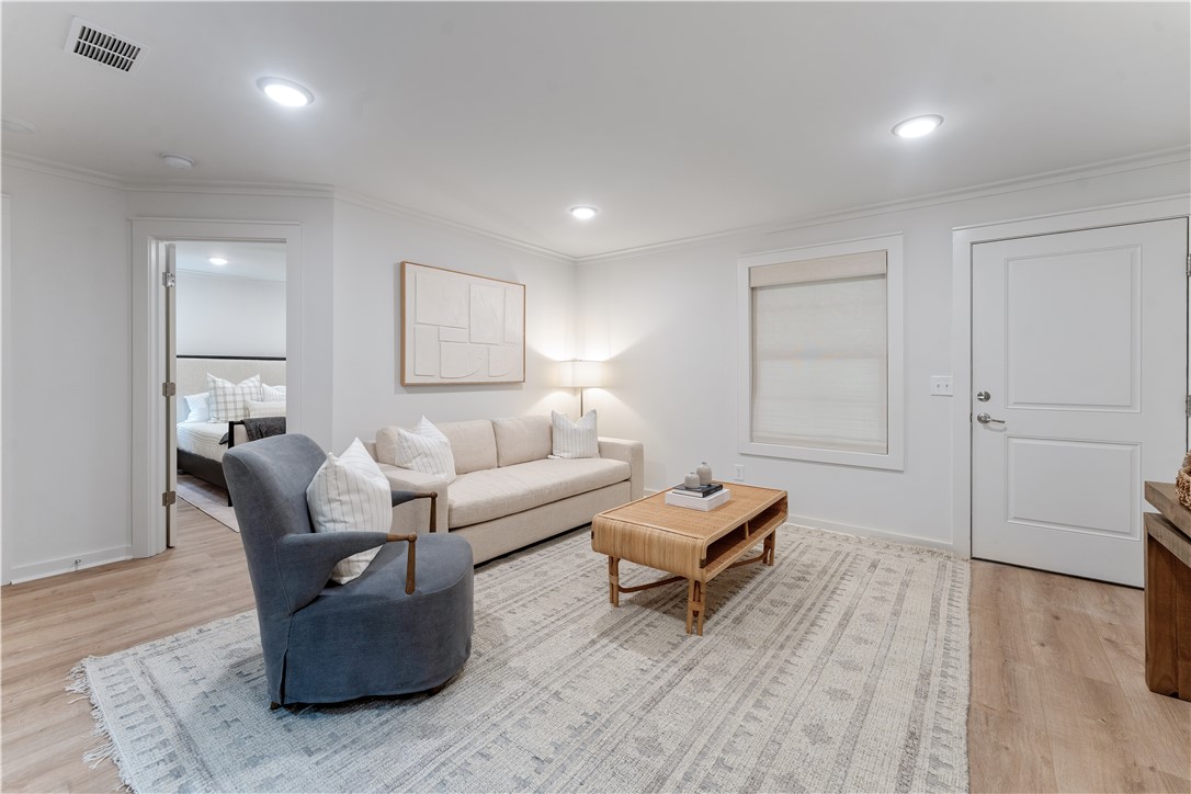835 N GAY STREET 2