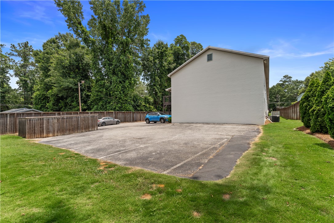 835 N GAY STREET 2
