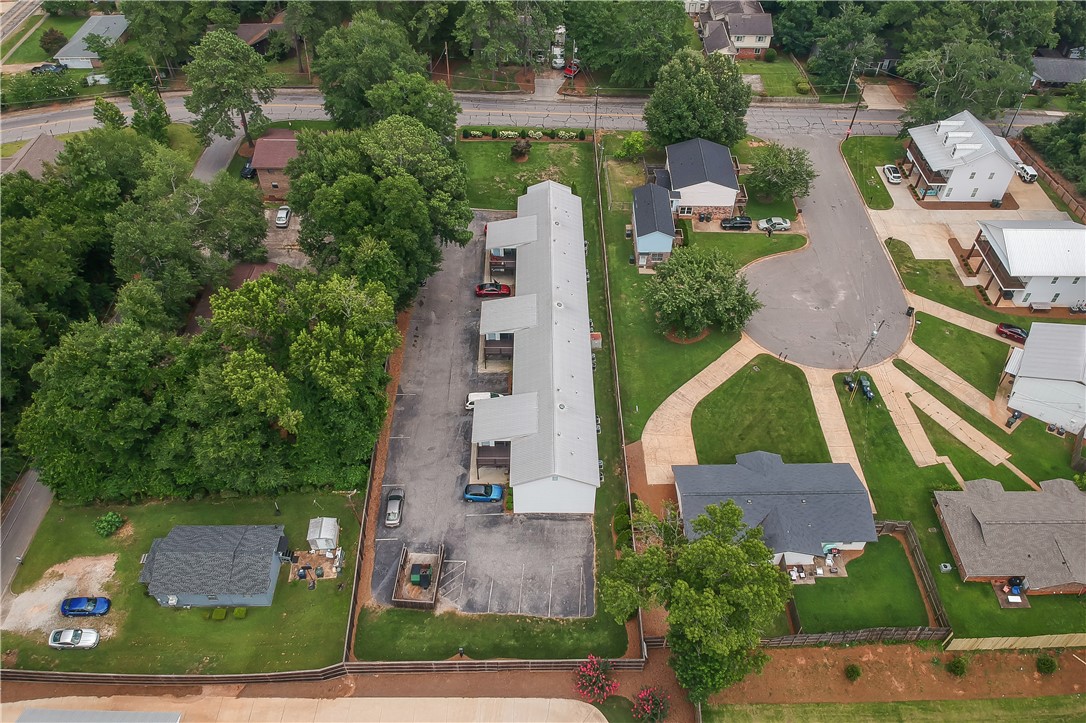 835 N GAY STREET 2