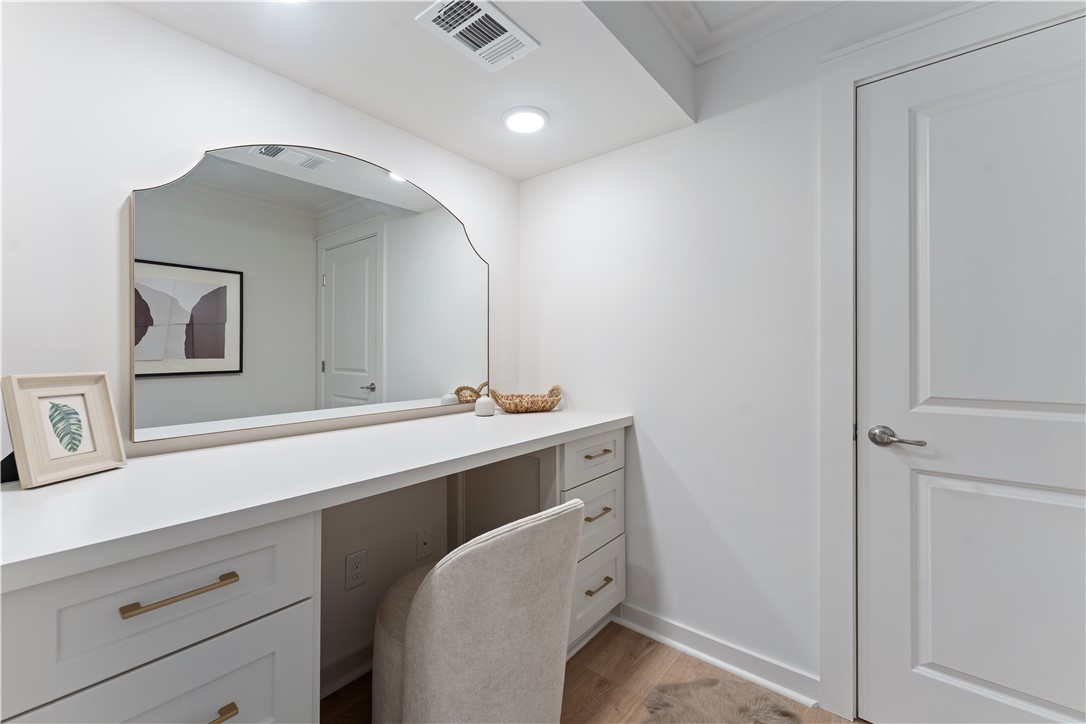 835 N GAY STREET 2