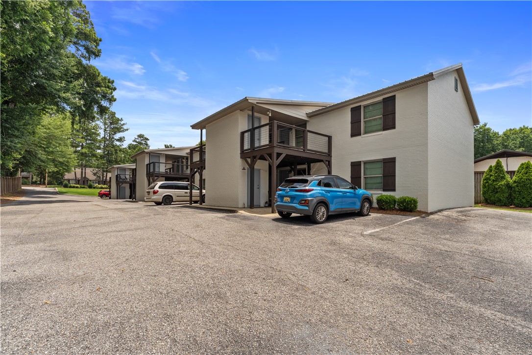 835 N GAY STREET 2