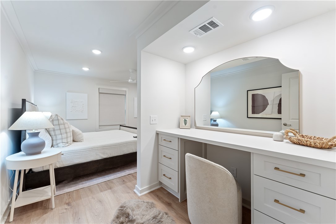 835 N GAY STREET 2