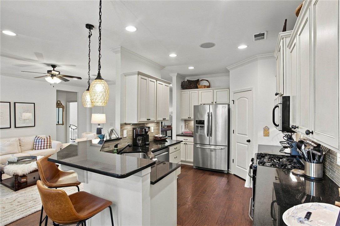 1917 SEQUOIA DRIVE