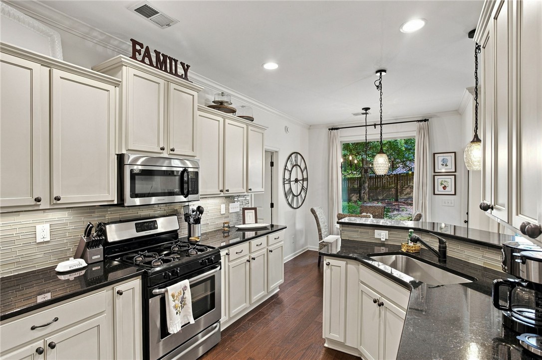 1917 SEQUOIA DRIVE