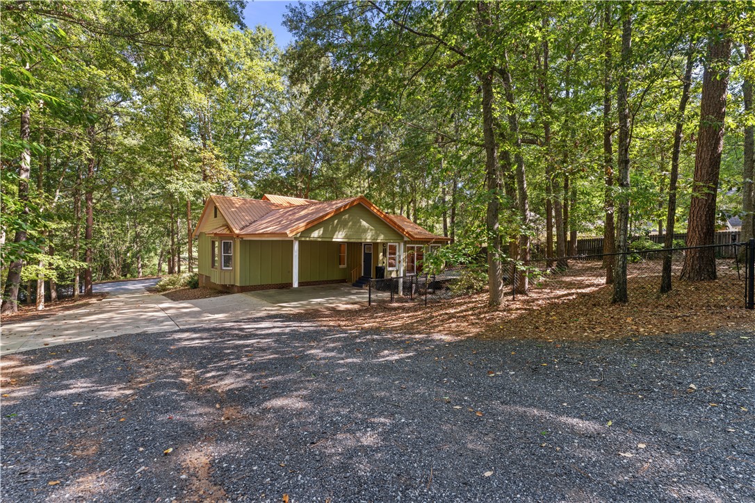 630 EAST LANE
