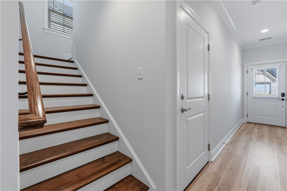 544 CLOVERDALE DRIVE