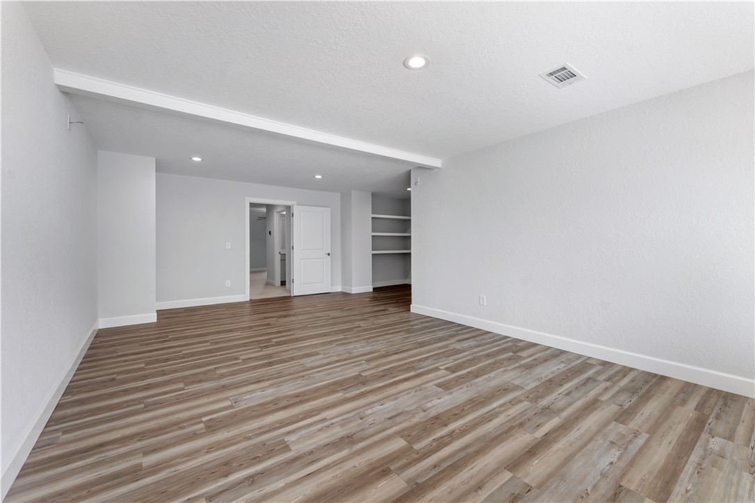 544 CLOVERDALE DRIVE