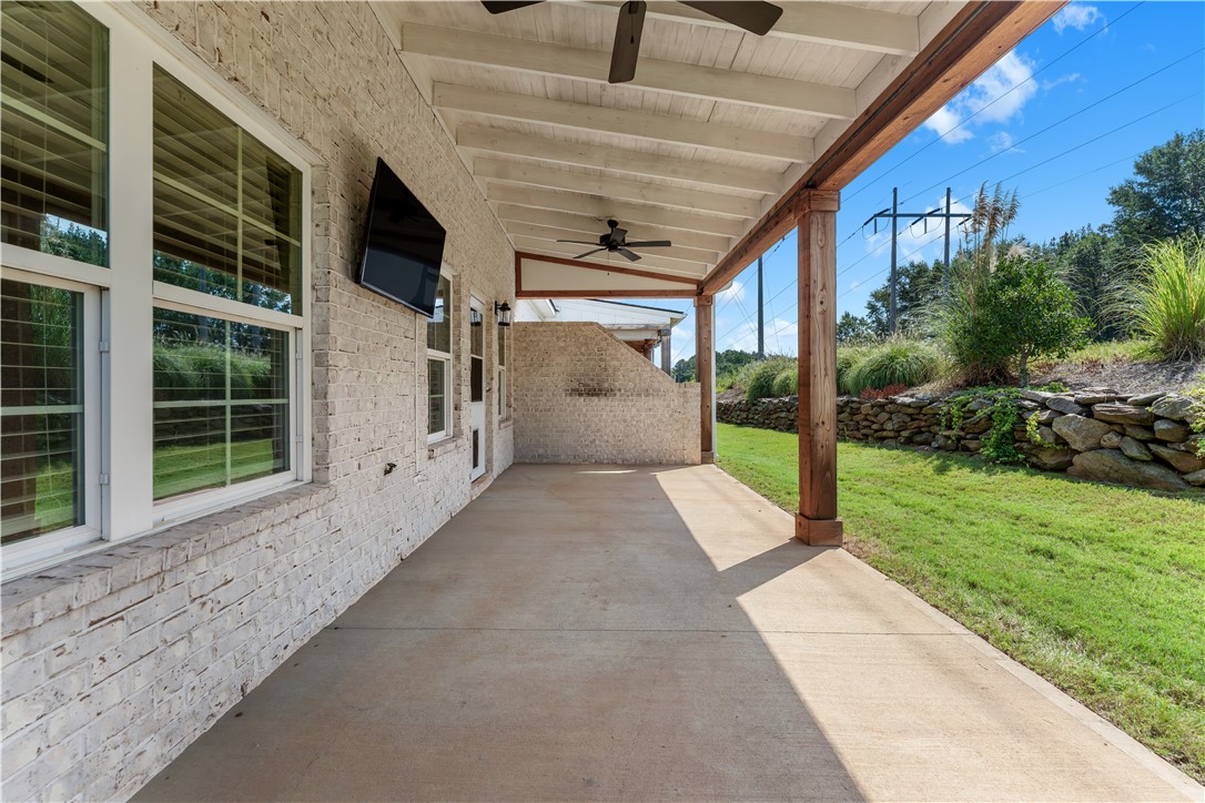 544 CLOVERDALE DRIVE
