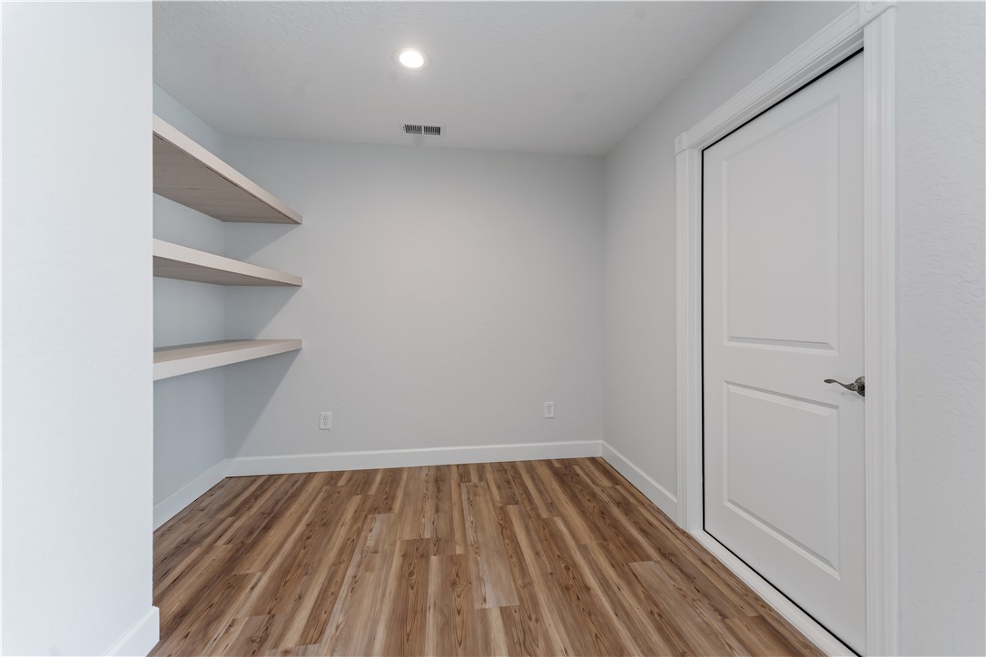 544 CLOVERDALE DRIVE