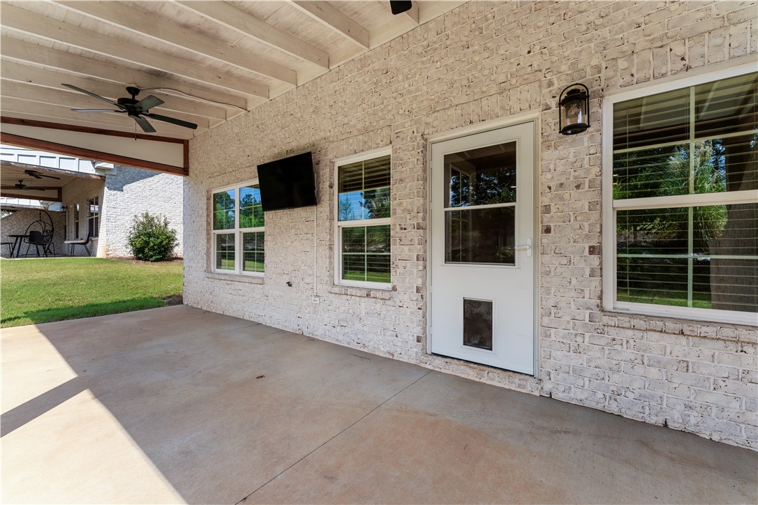 544 CLOVERDALE DRIVE