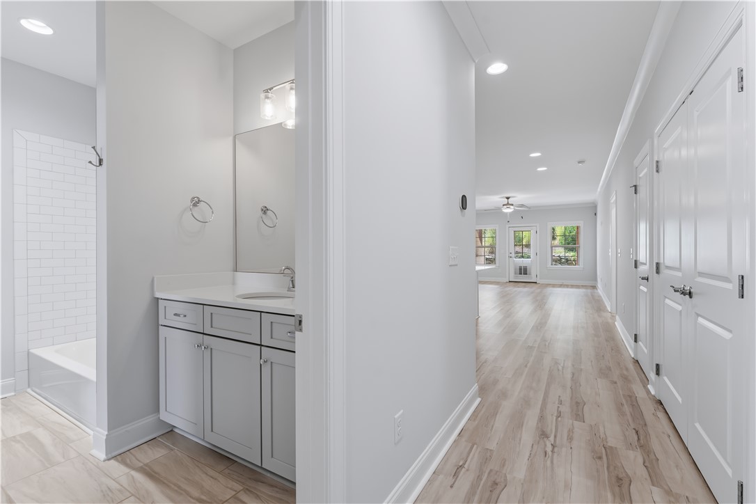 544 CLOVERDALE DRIVE