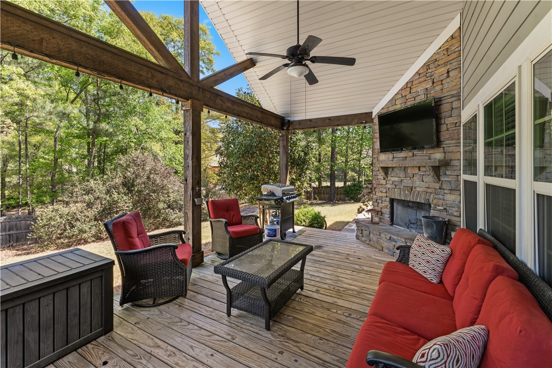 1858 PRESERVE DRIVE