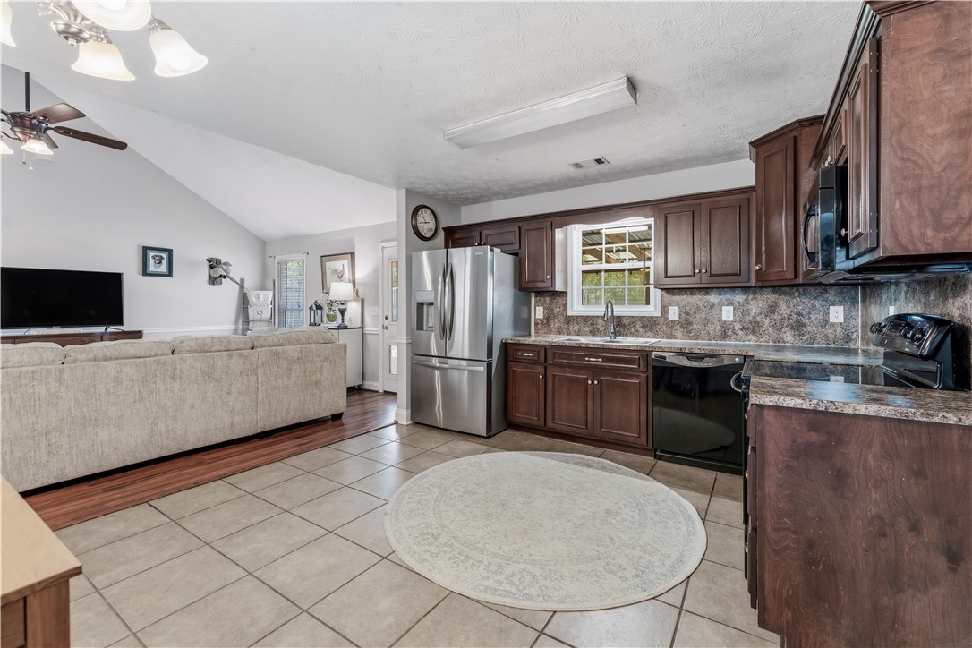 615 LEE ROAD 2087 N/A