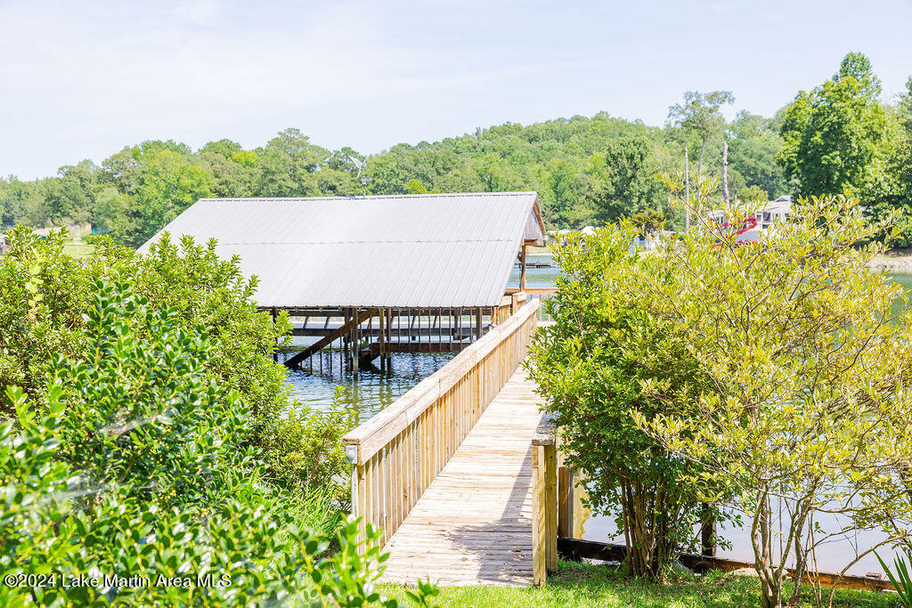 262 Shady Pt
