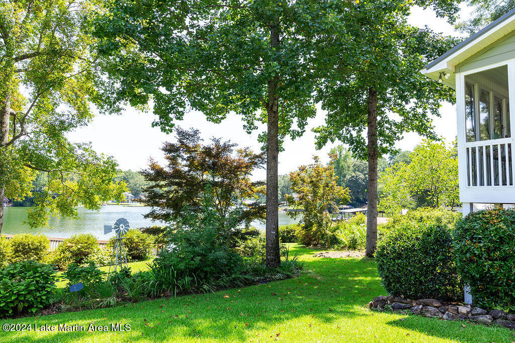 262 Shady Pt