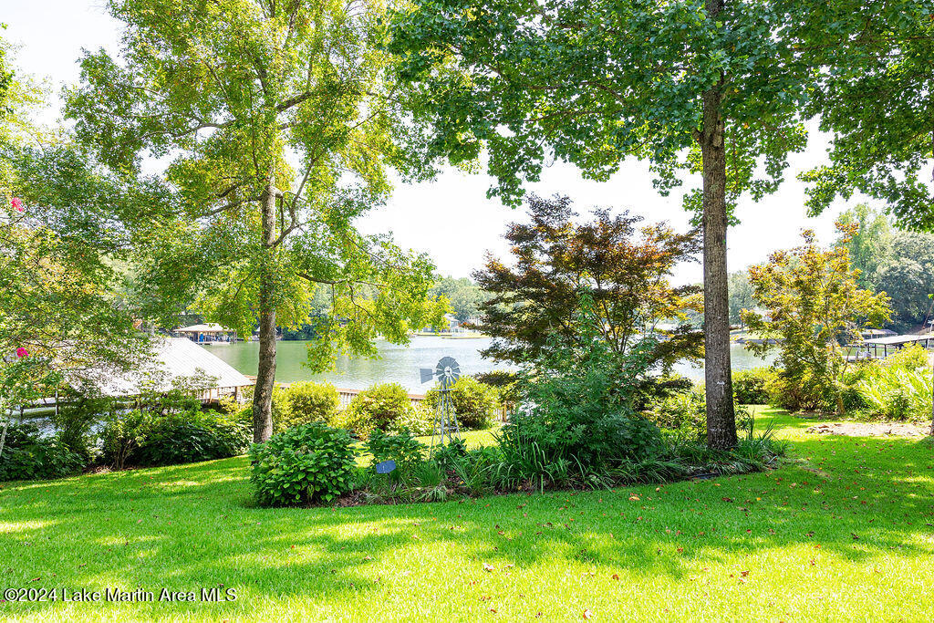 262 Shady Pt