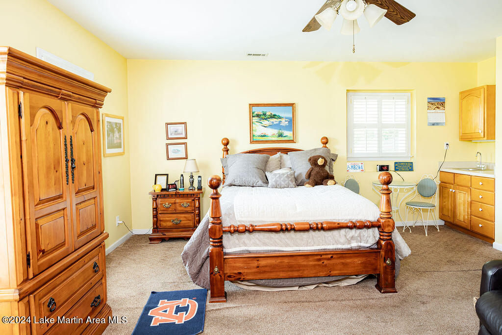 262 Shady Pt