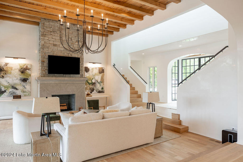 65 Fish Hawk Rd