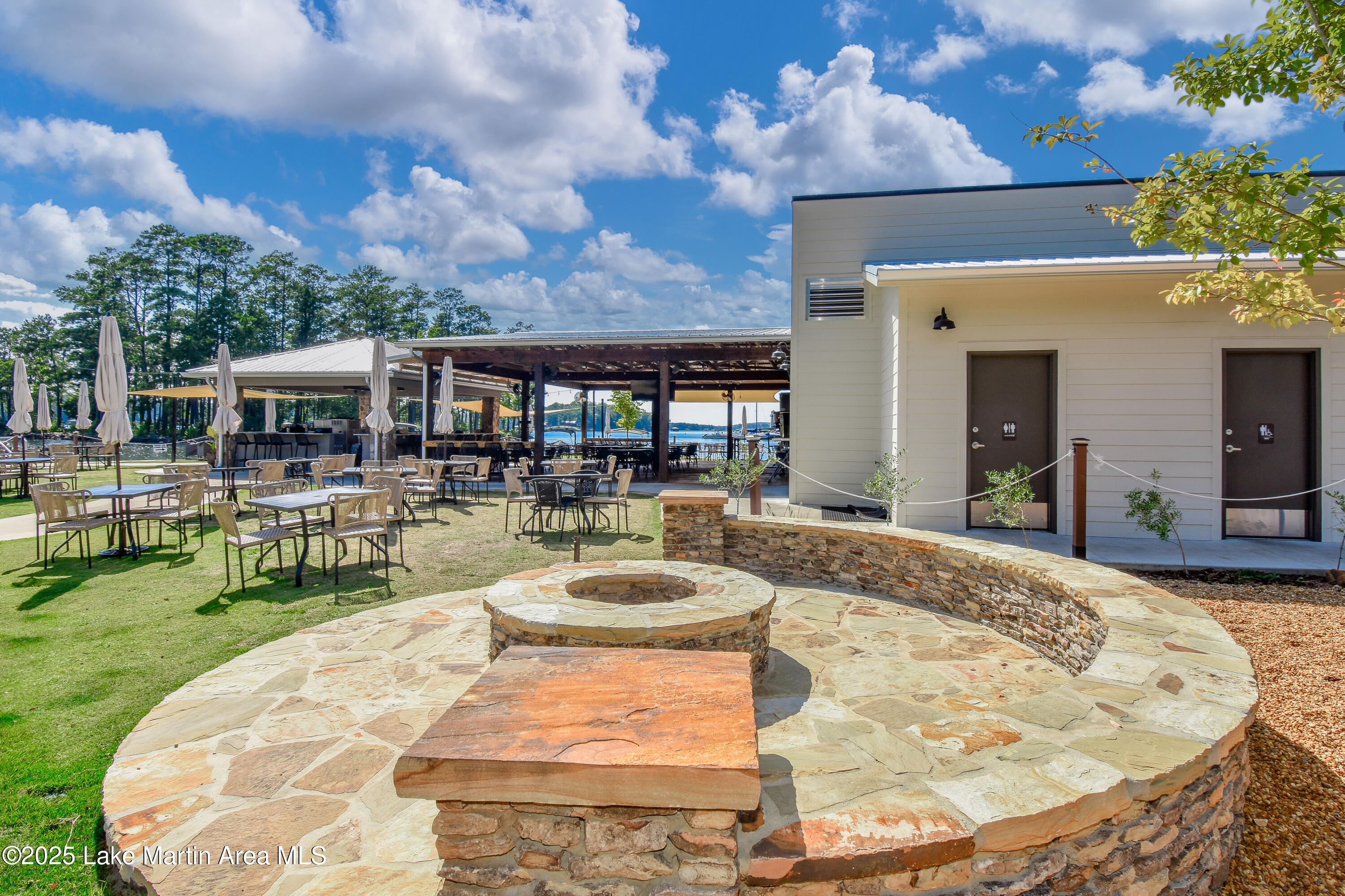 538 Stagecoach Rd