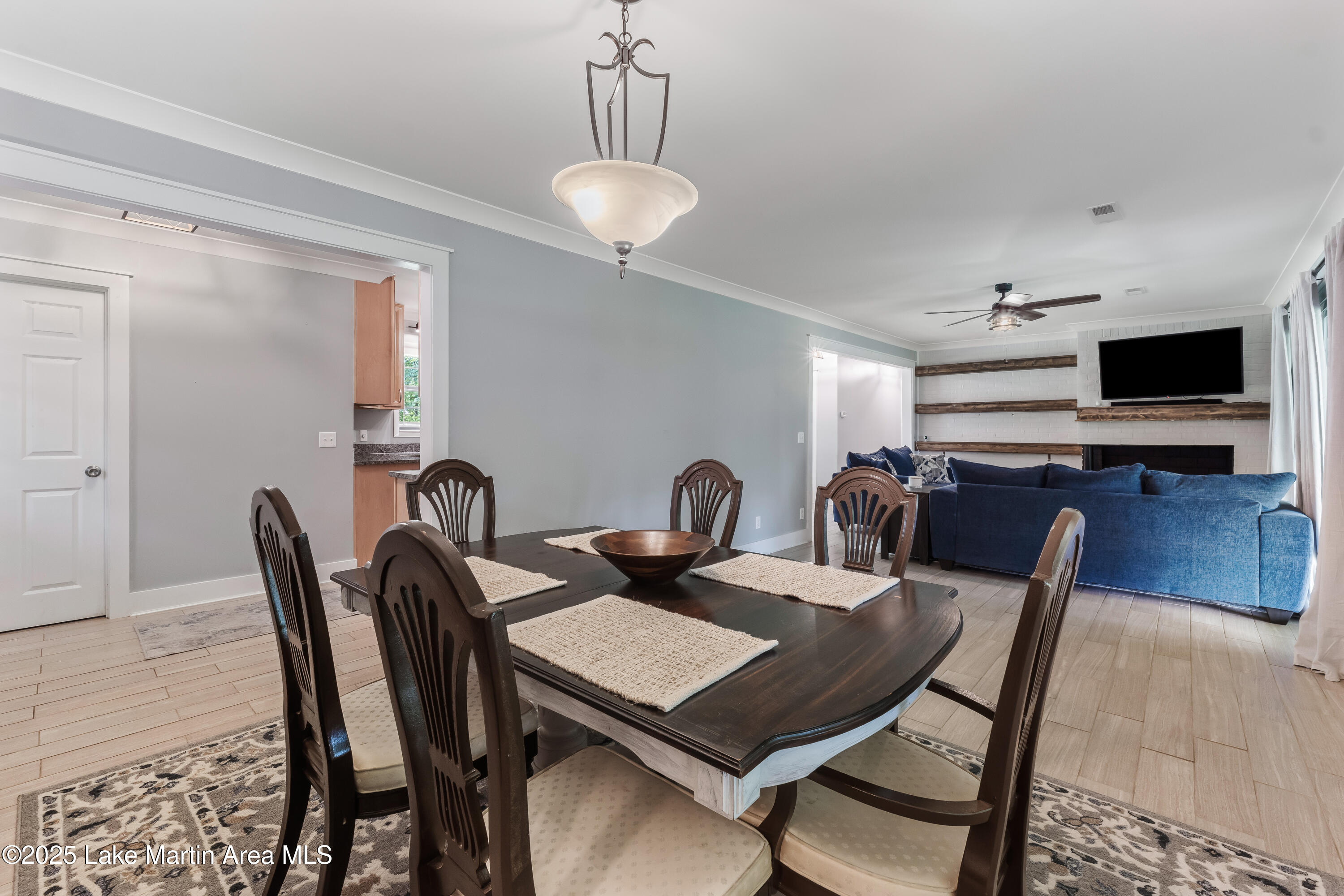 60 Vista Wood Dr