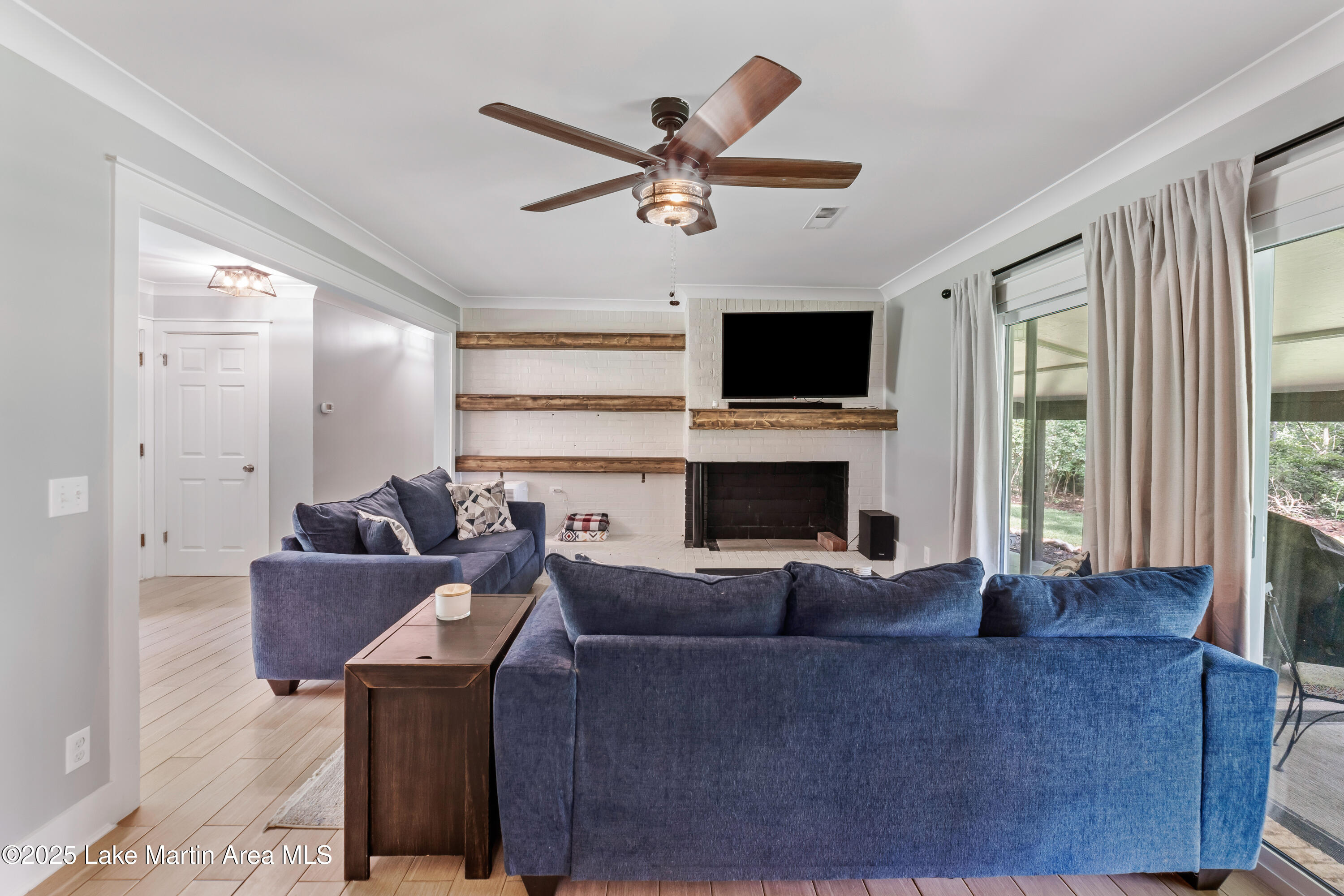60 Vista Wood Dr