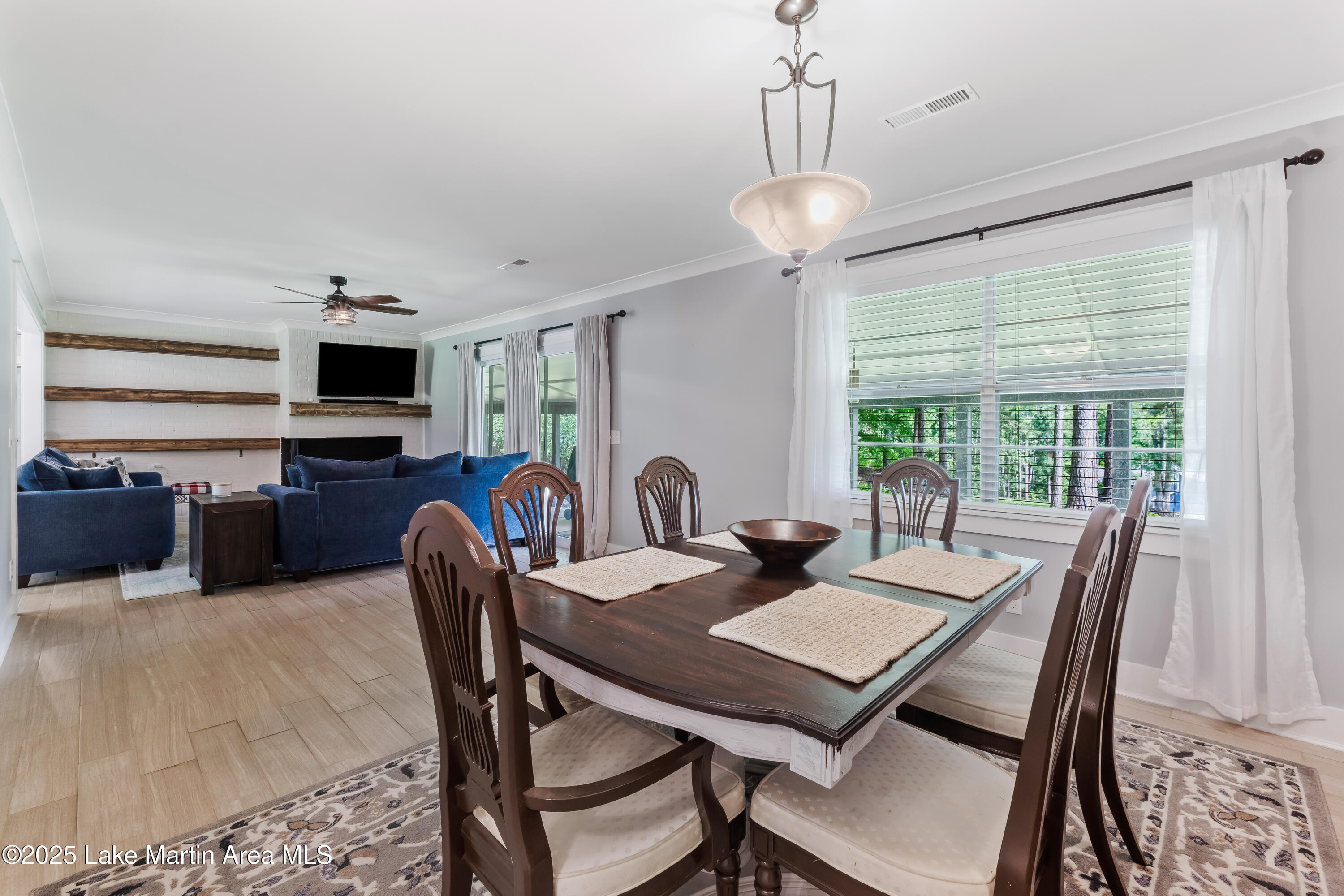 60 Vista Wood Dr