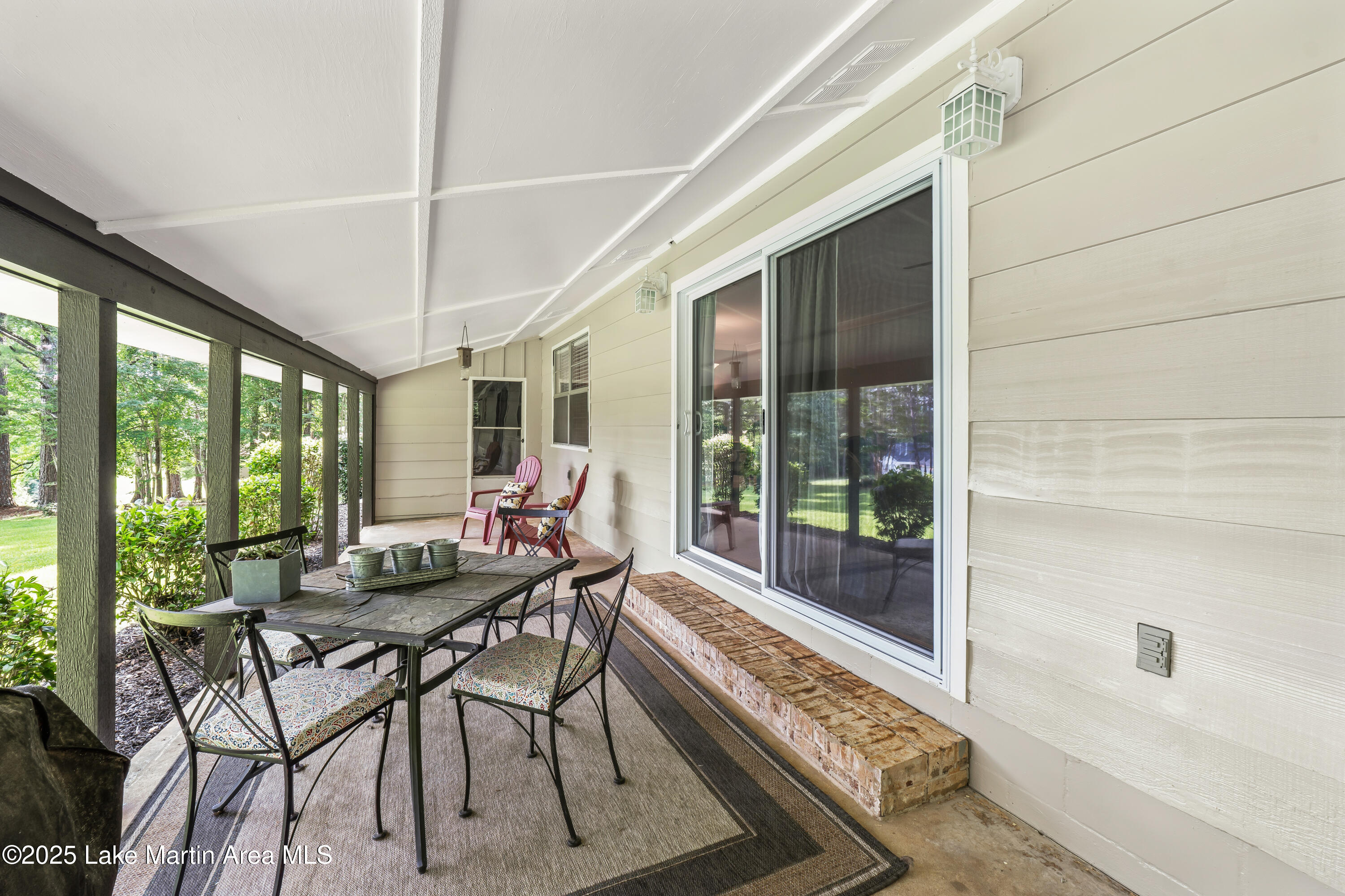 60 Vista Wood Dr