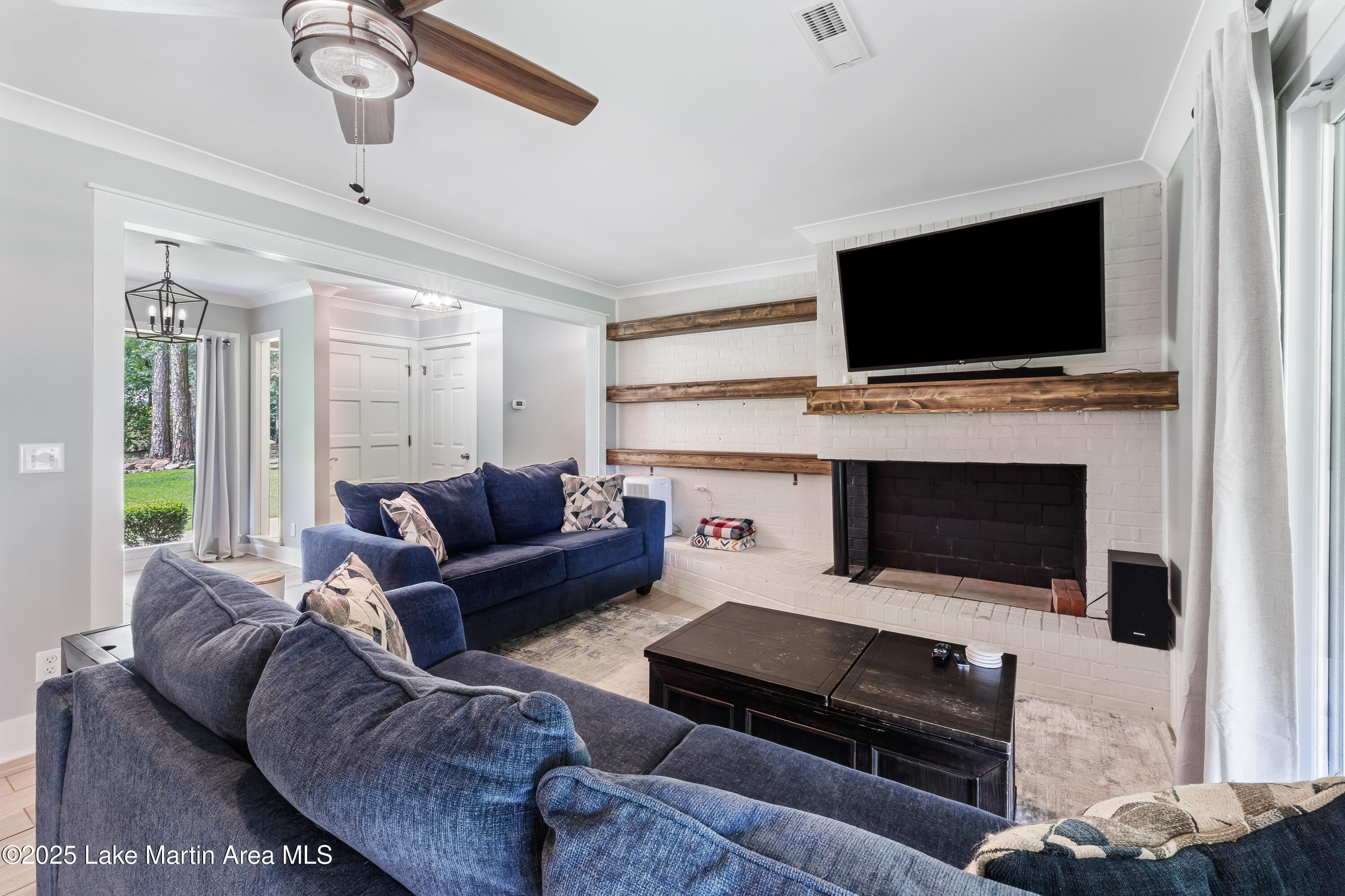 60 Vista Wood Dr