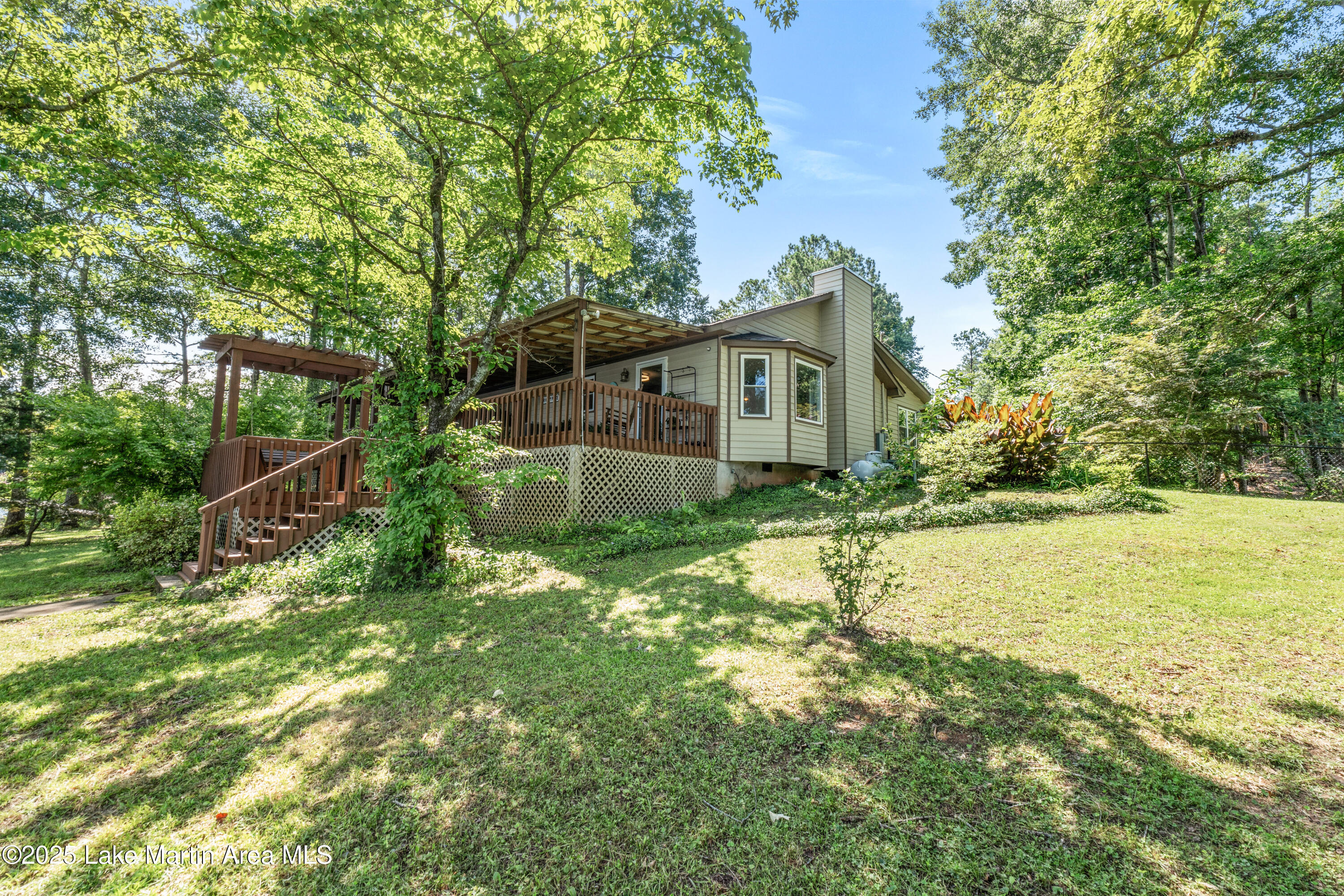 660 Murphy Ln