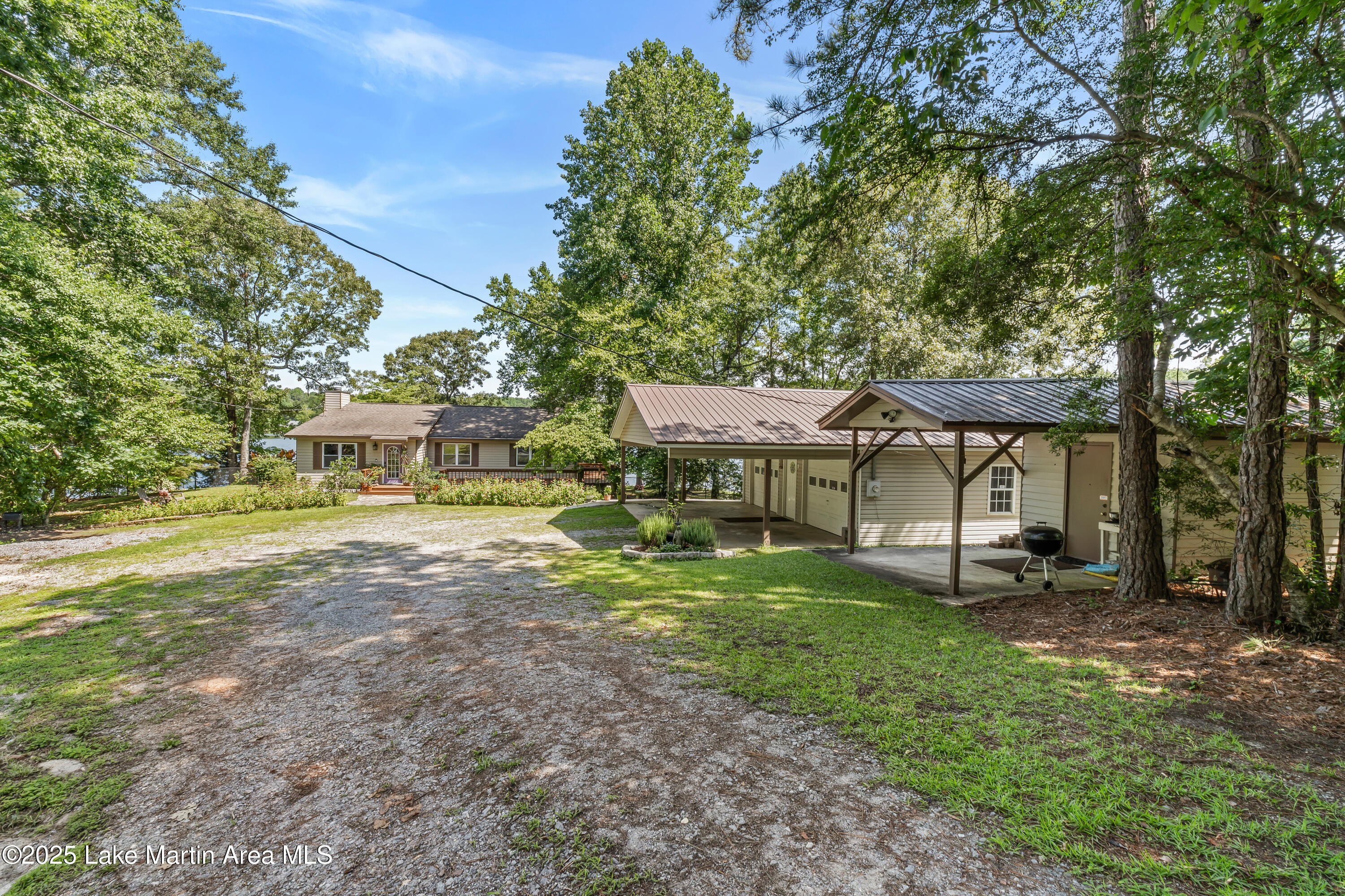 660 Murphy Ln