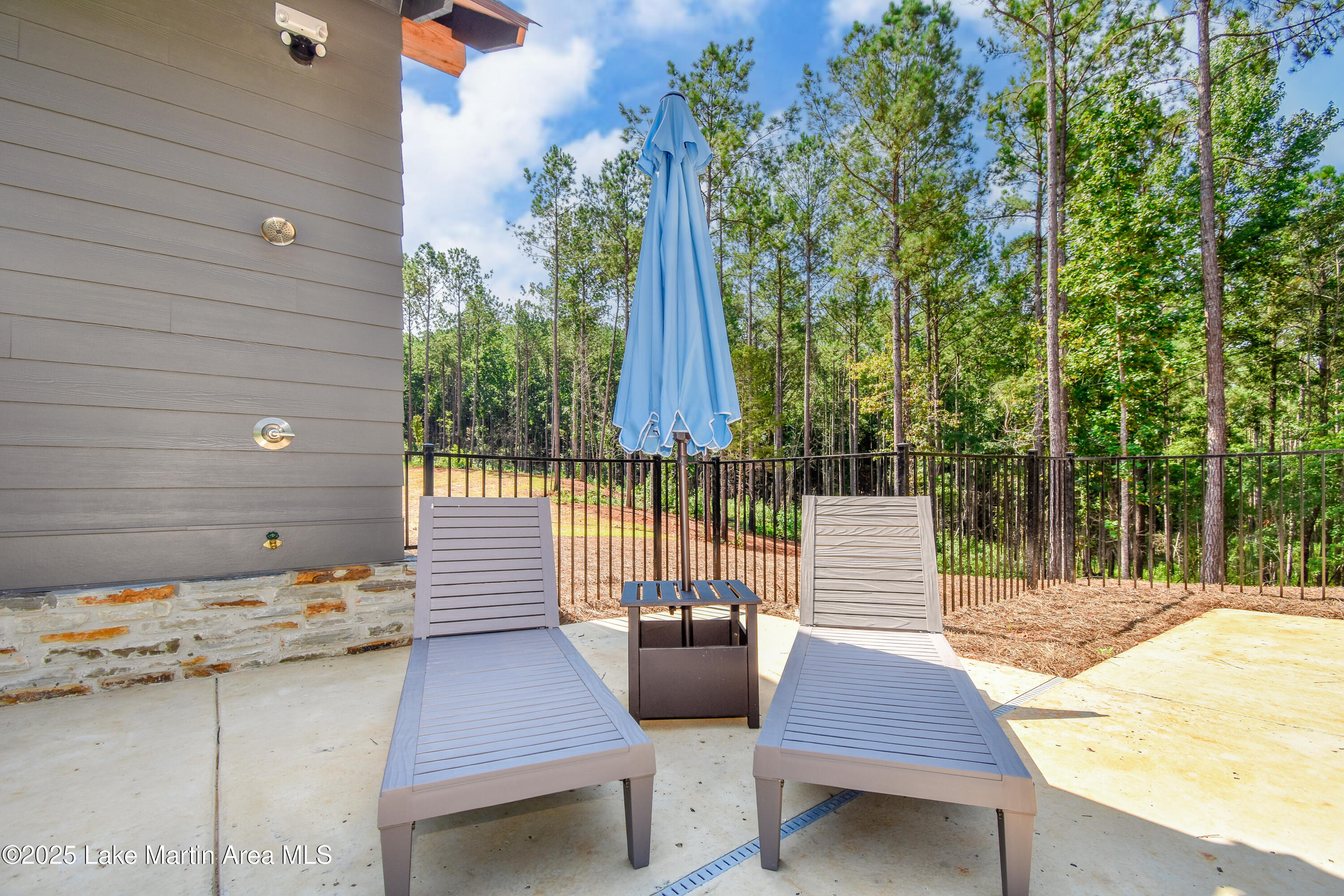 182 Oliver Way