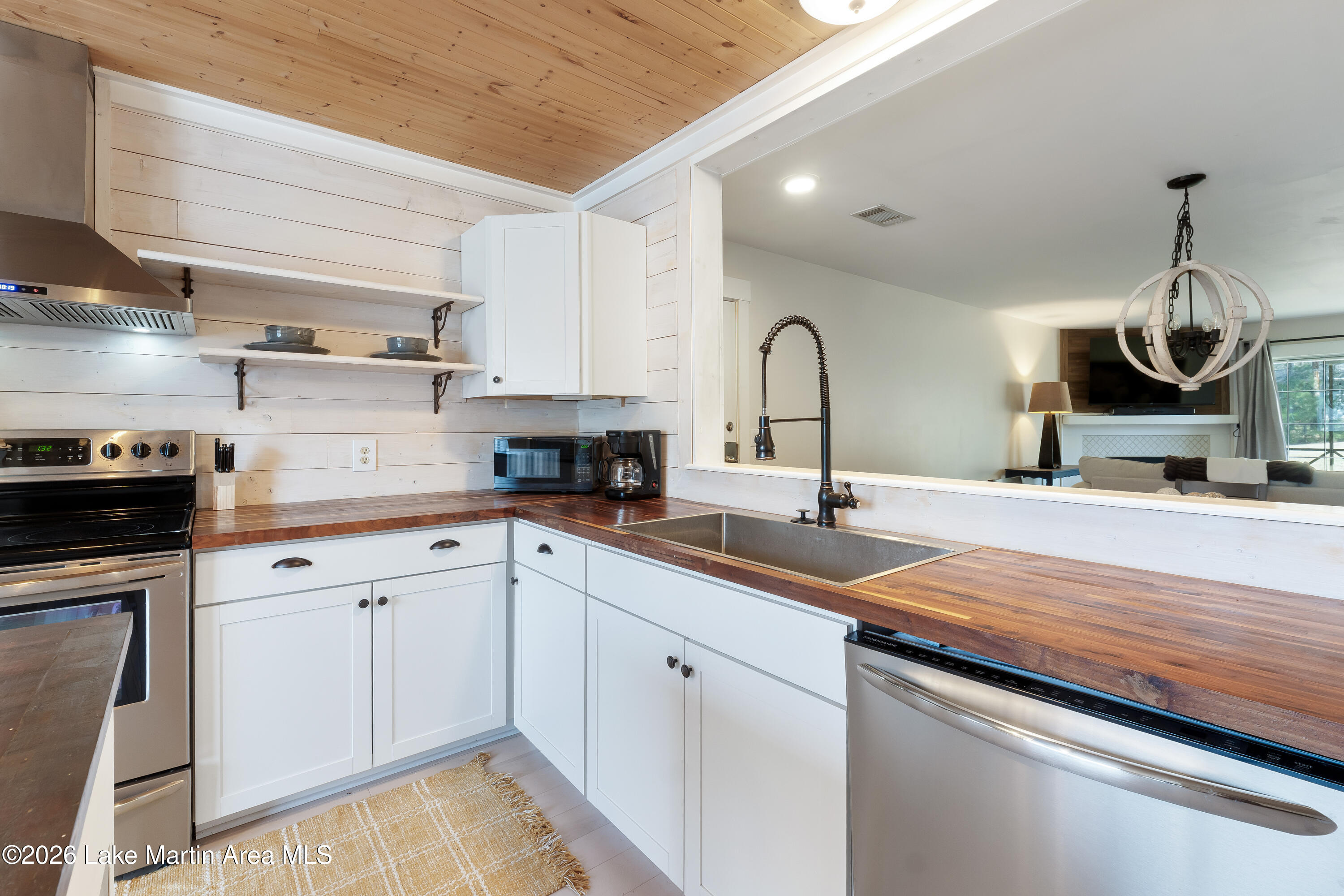 741 Lakeview Ridge Unit 207 Cir