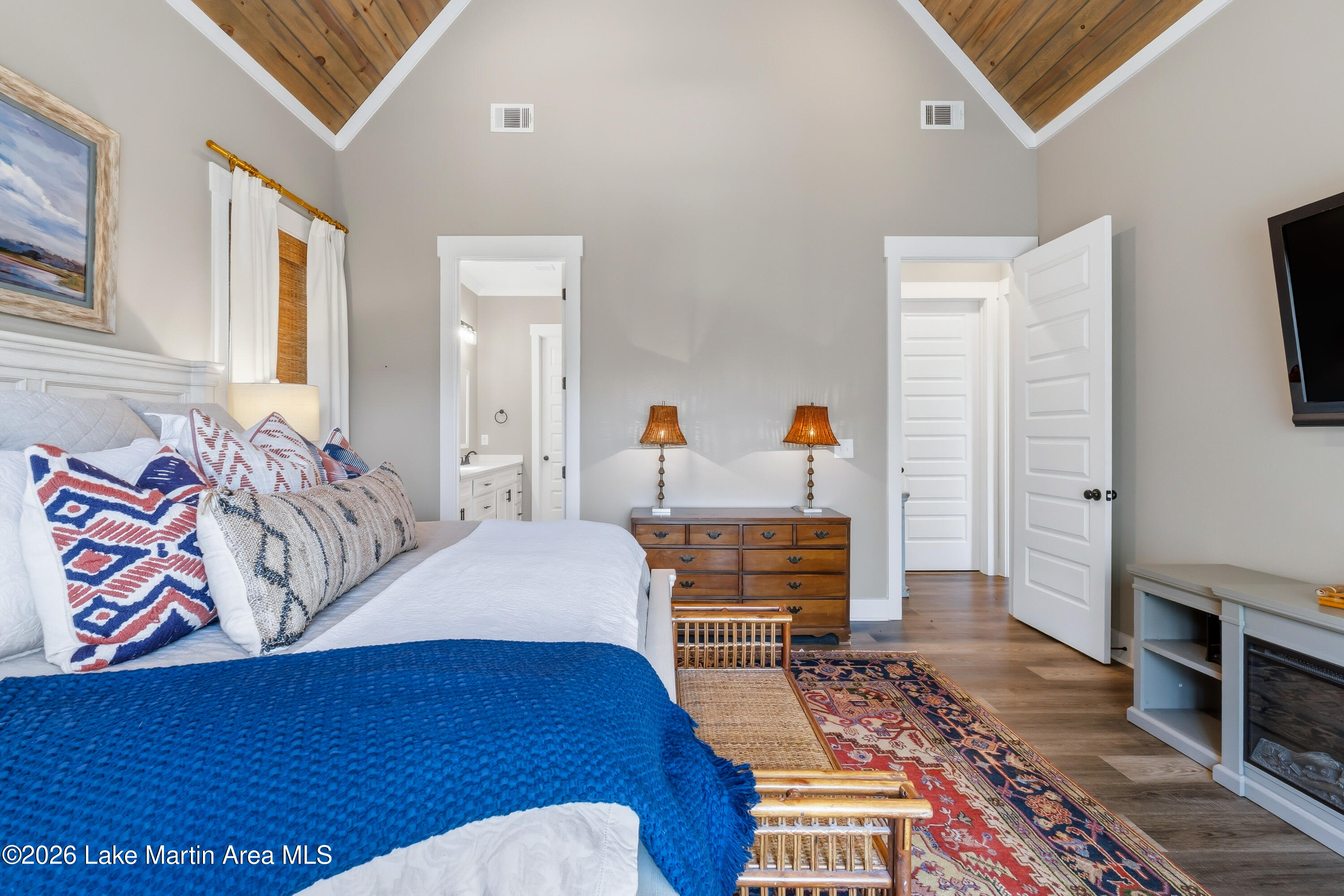 241 Pine Tree Cir