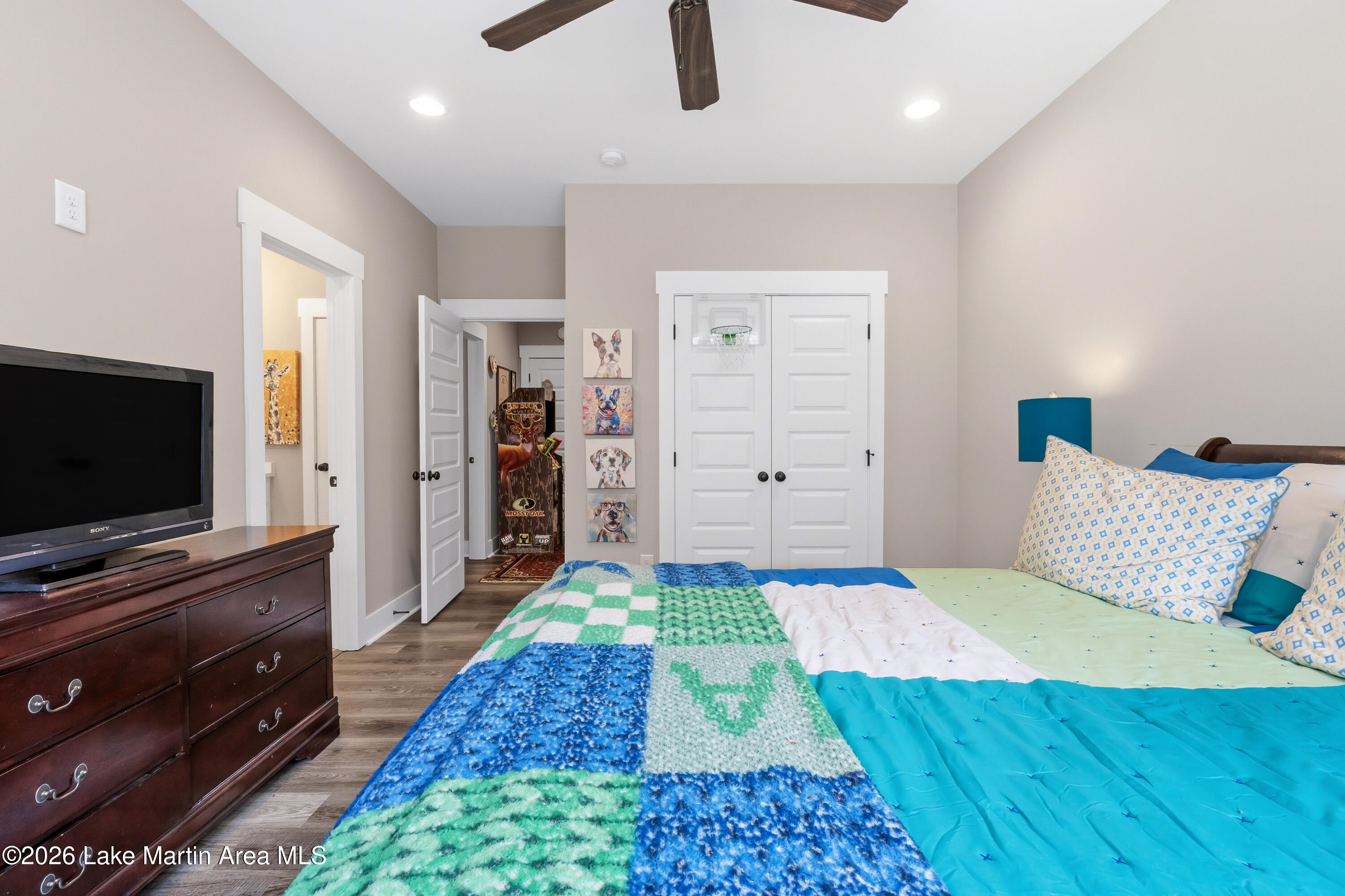 241 Pine Tree Cir
