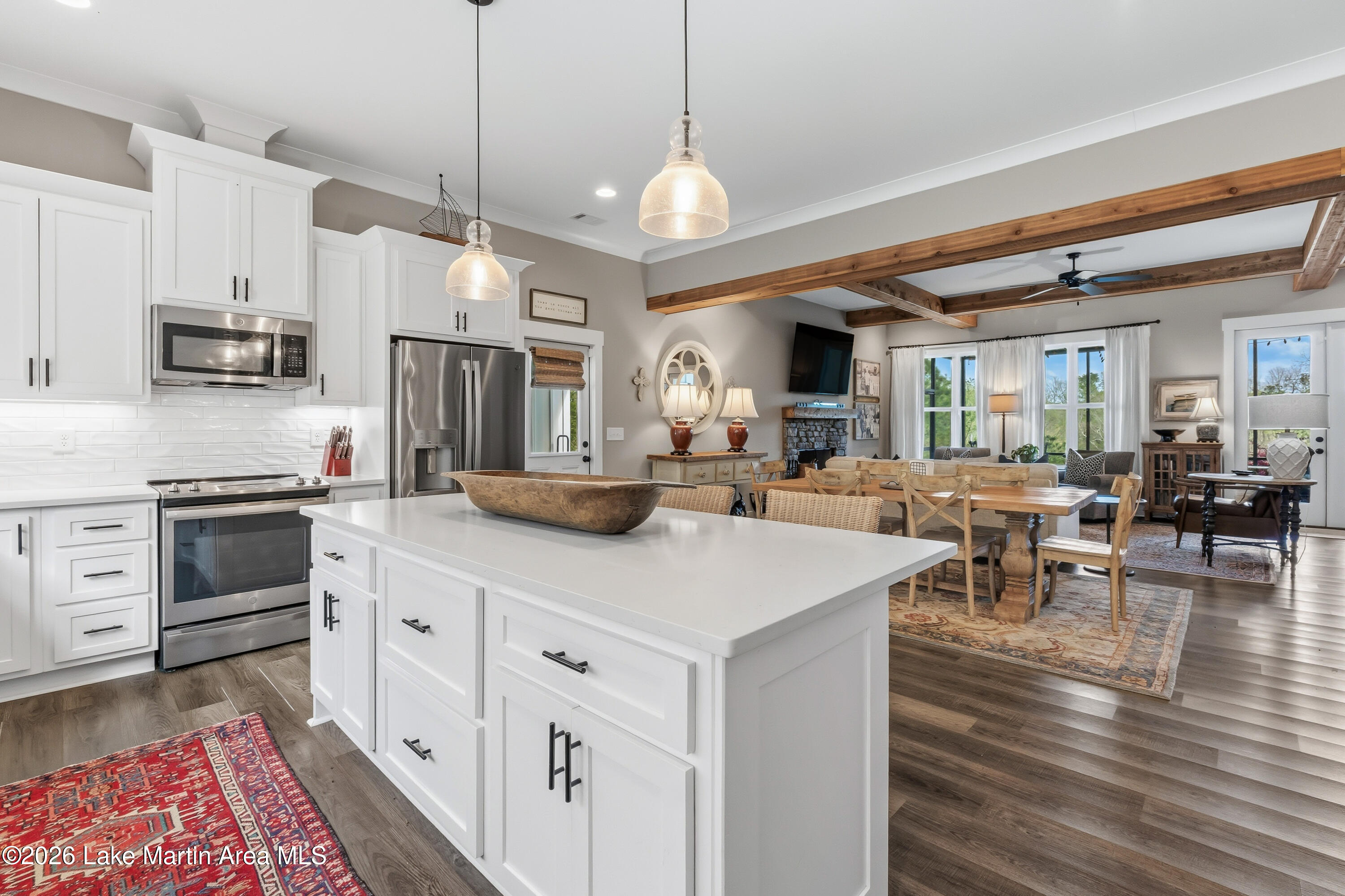 241 Pine Tree Cir