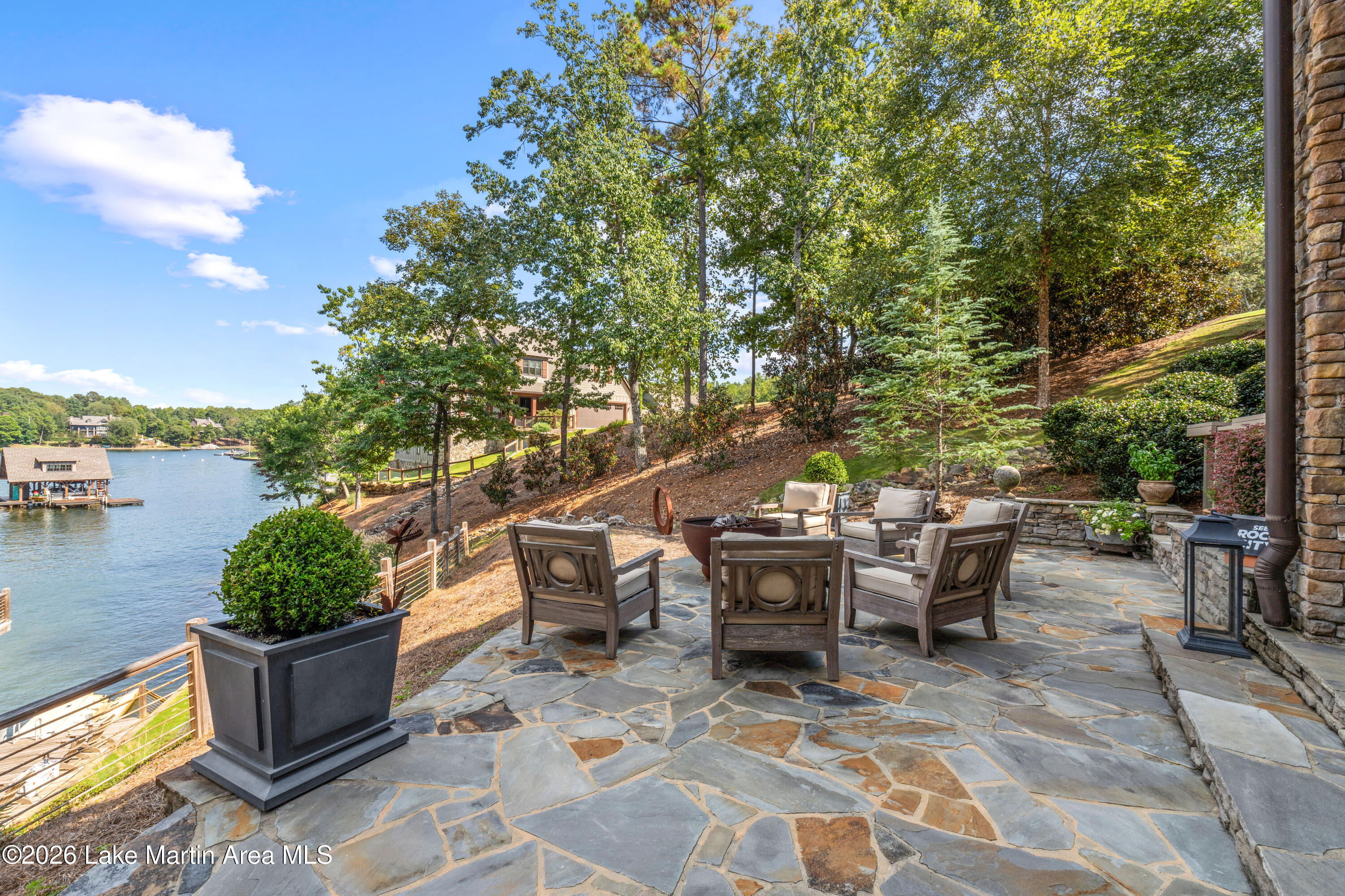 63 Flat Rock Ln