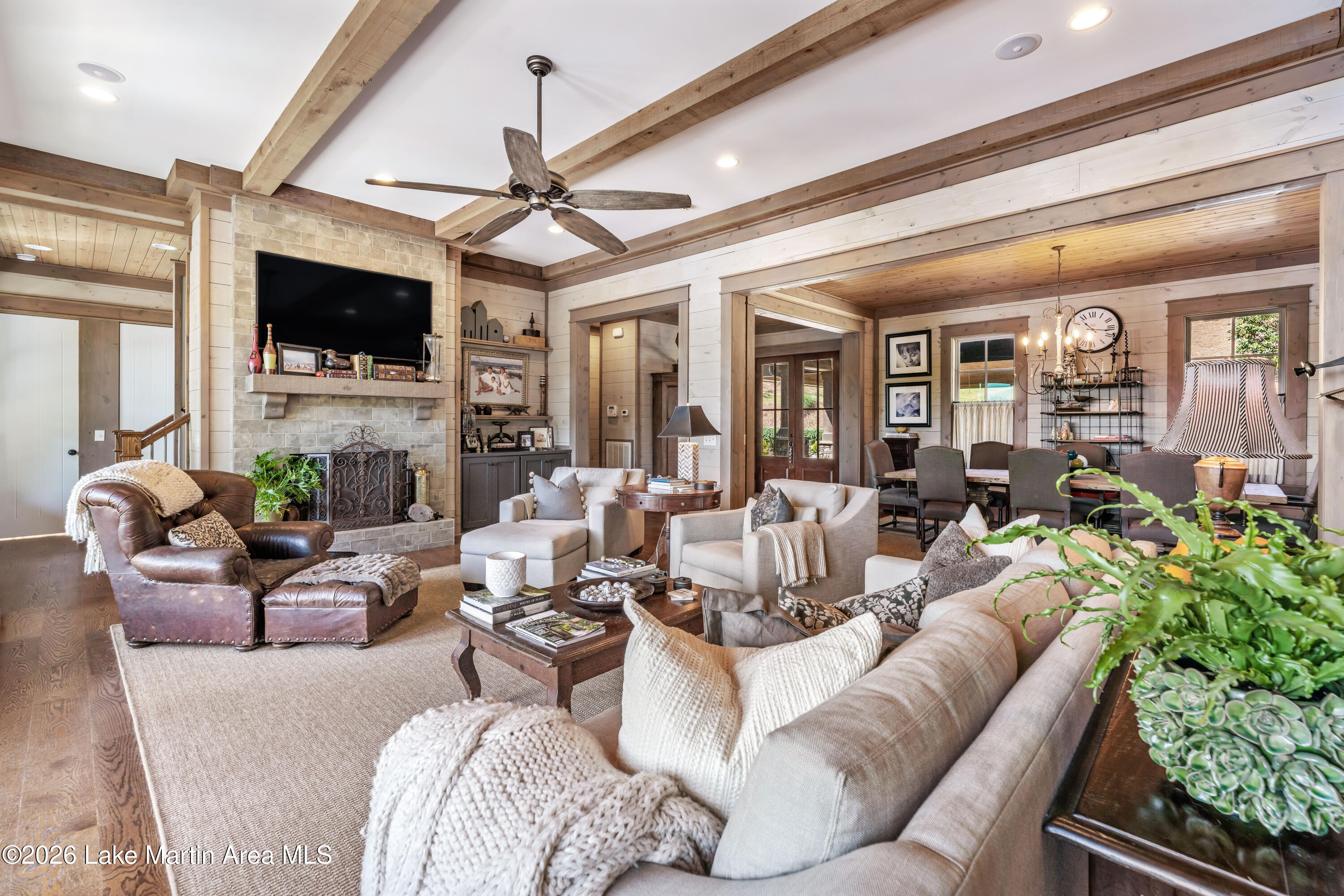63 Flat Rock Ln