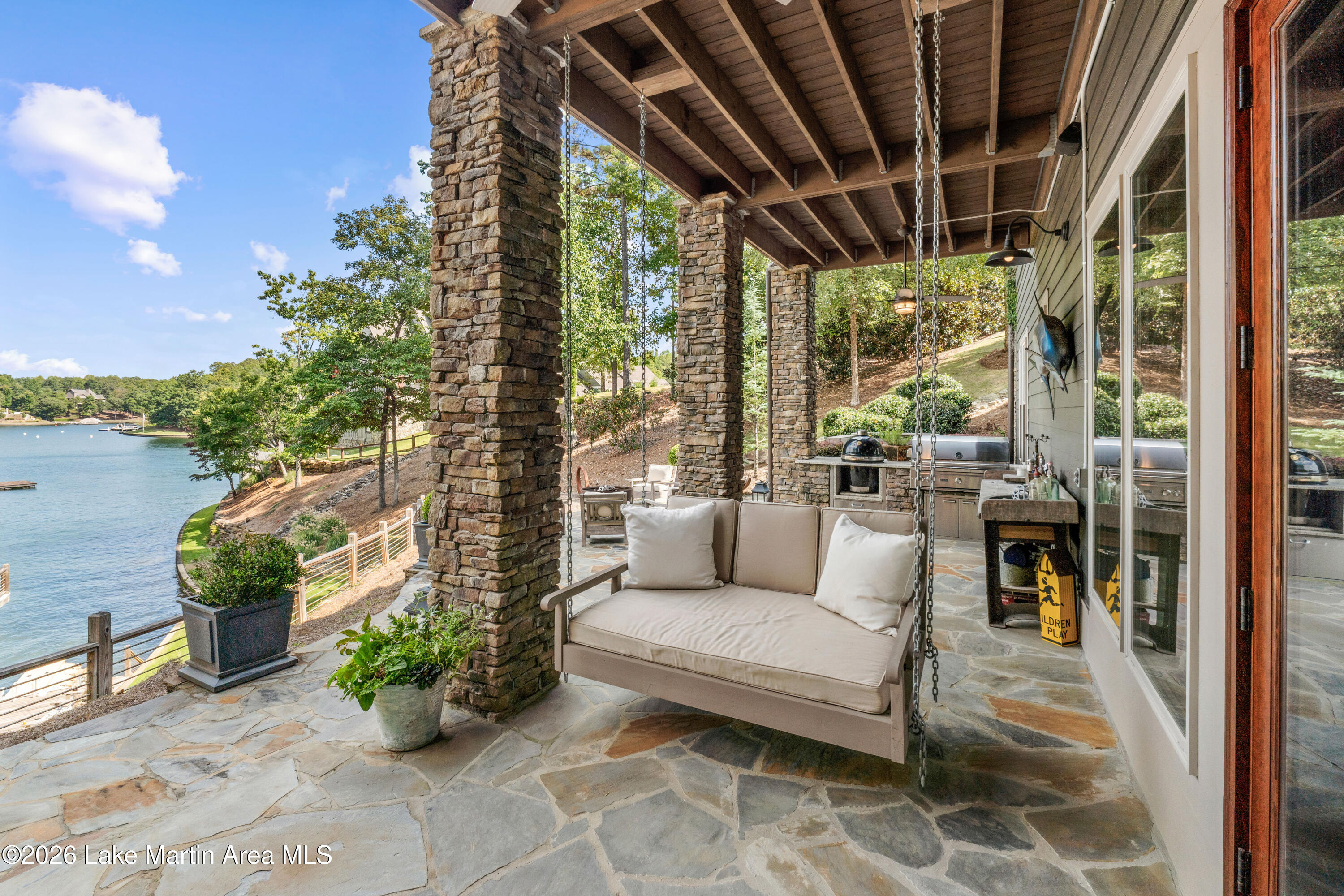 63 Flat Rock Ln