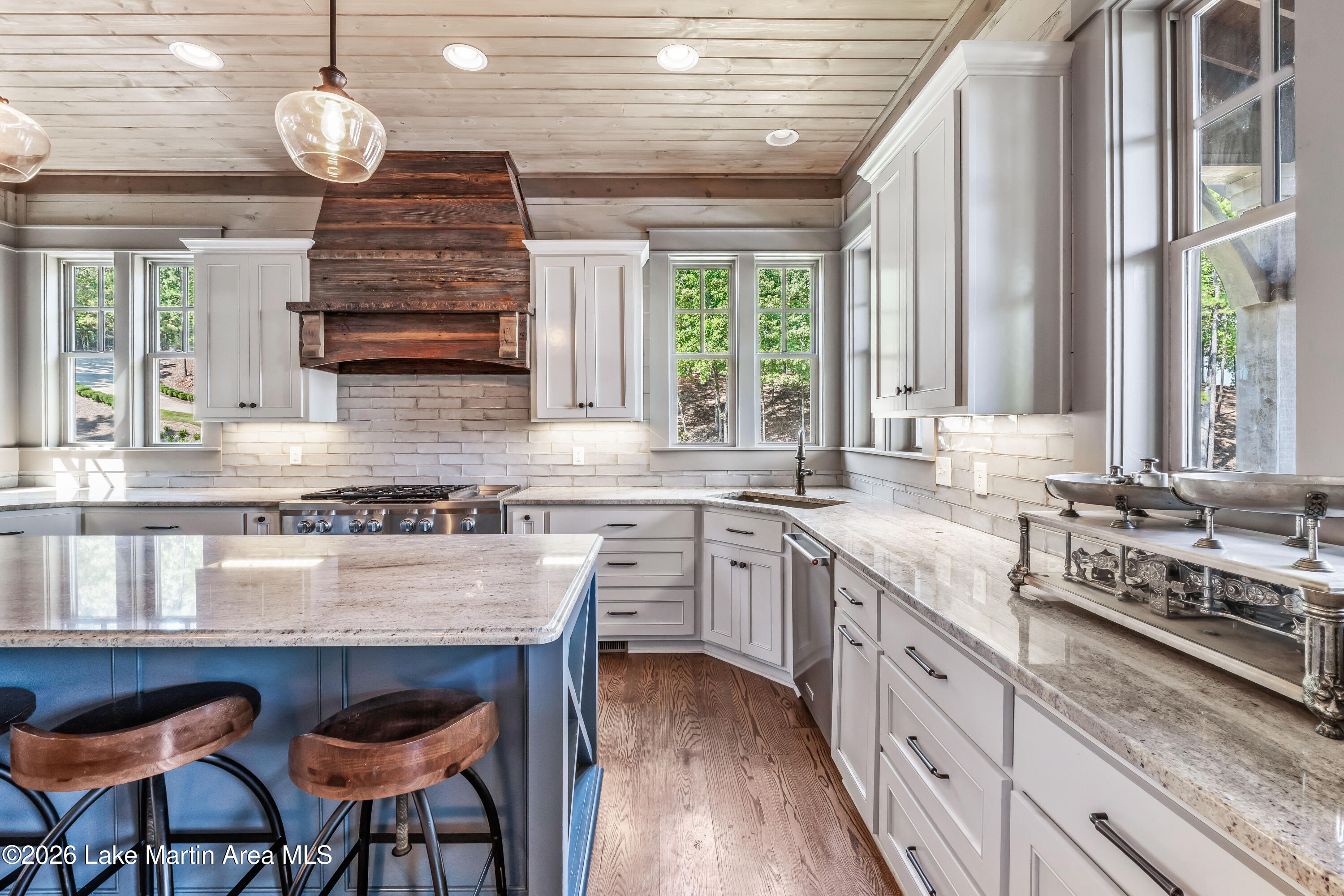 63 Flat Rock Ln