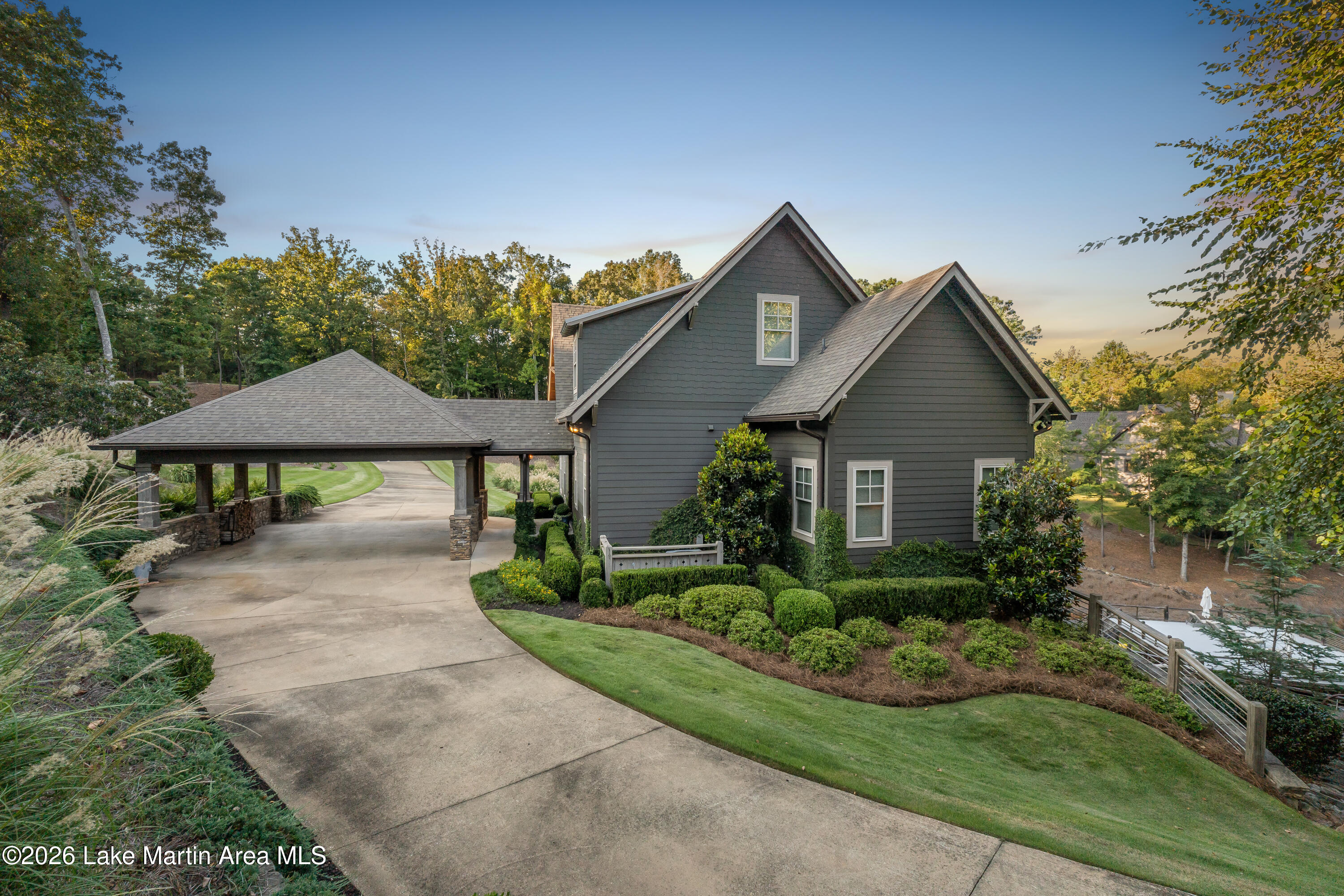 63 Flat Rock Ln