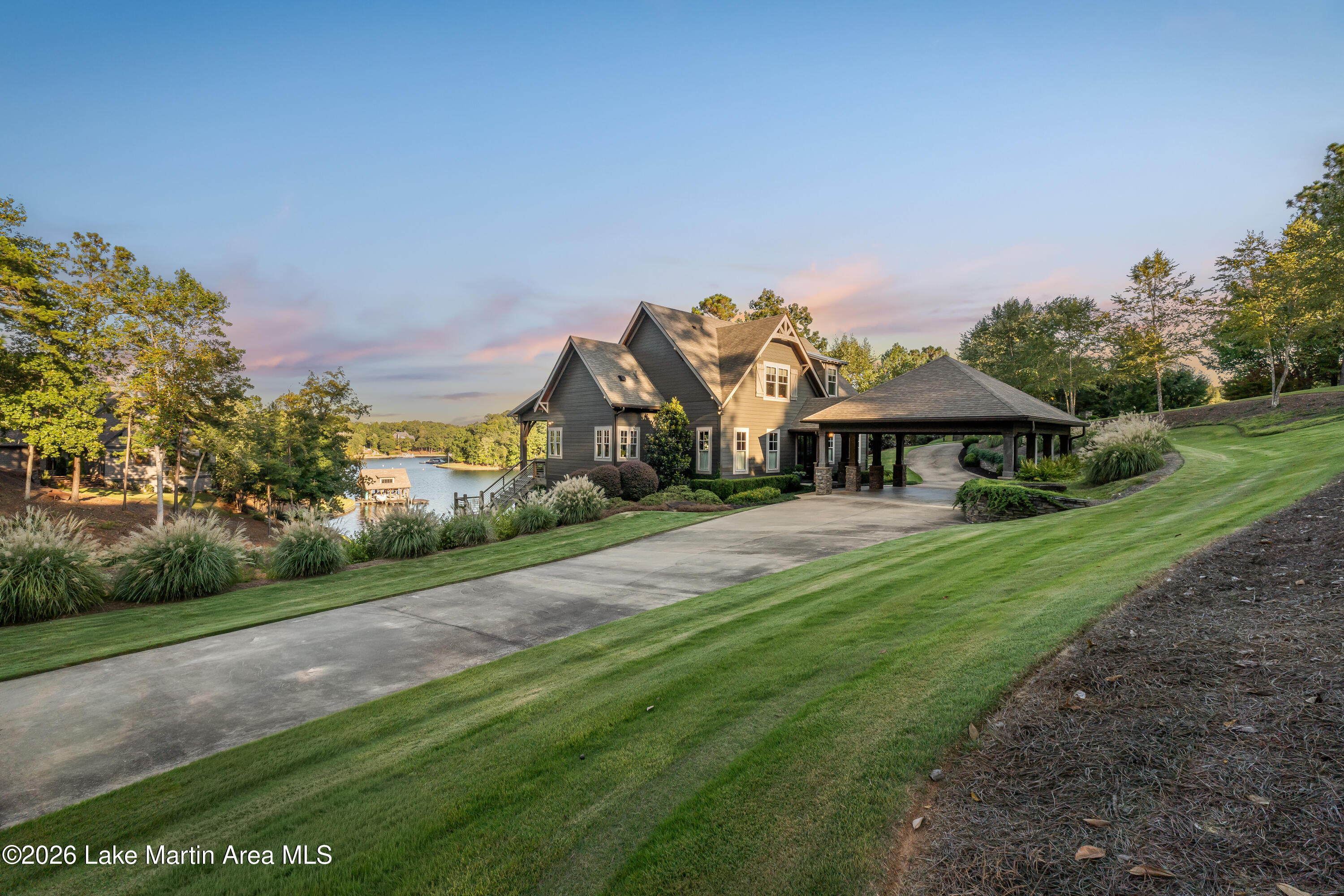 63 Flat Rock Ln