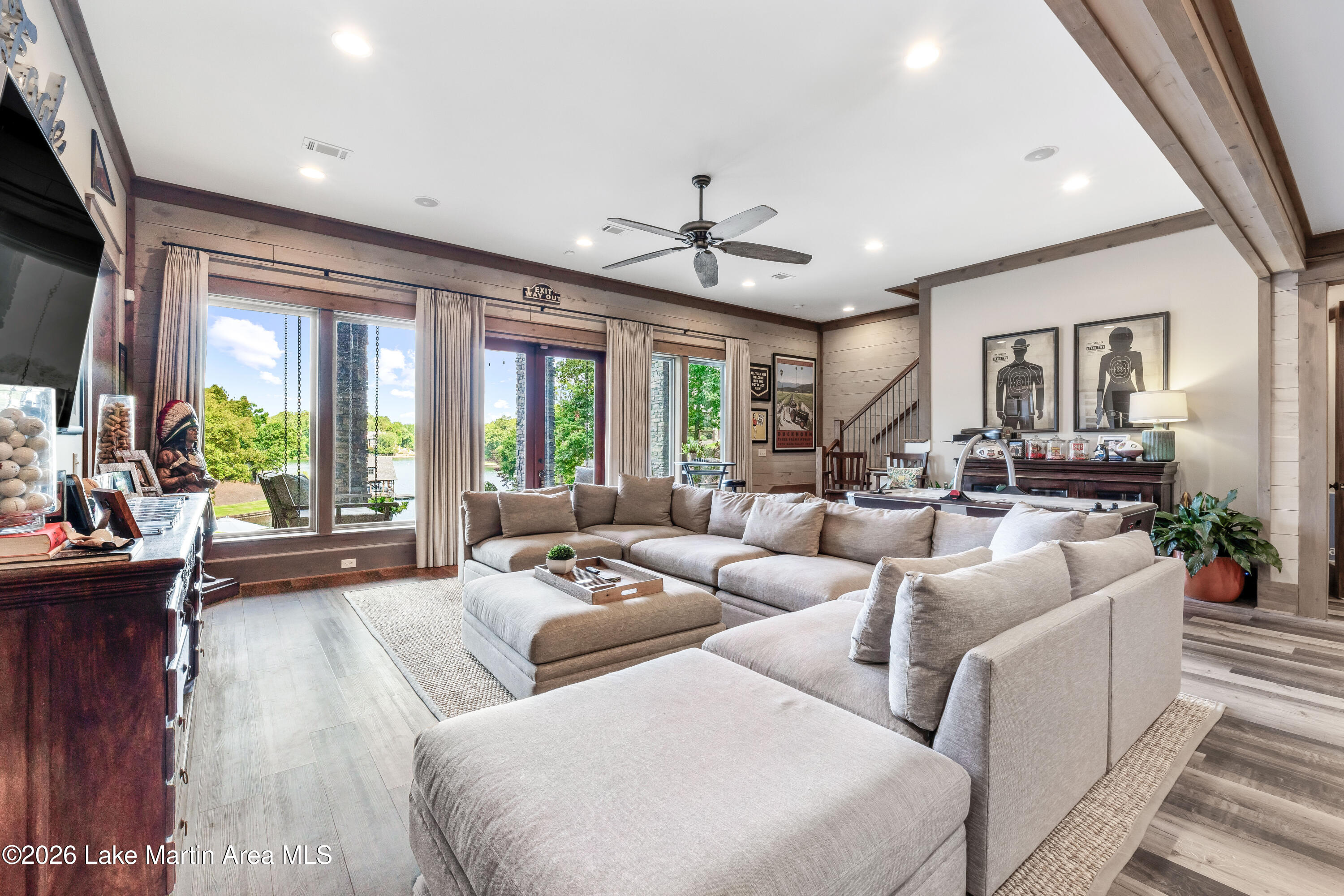 63 Flat Rock Ln