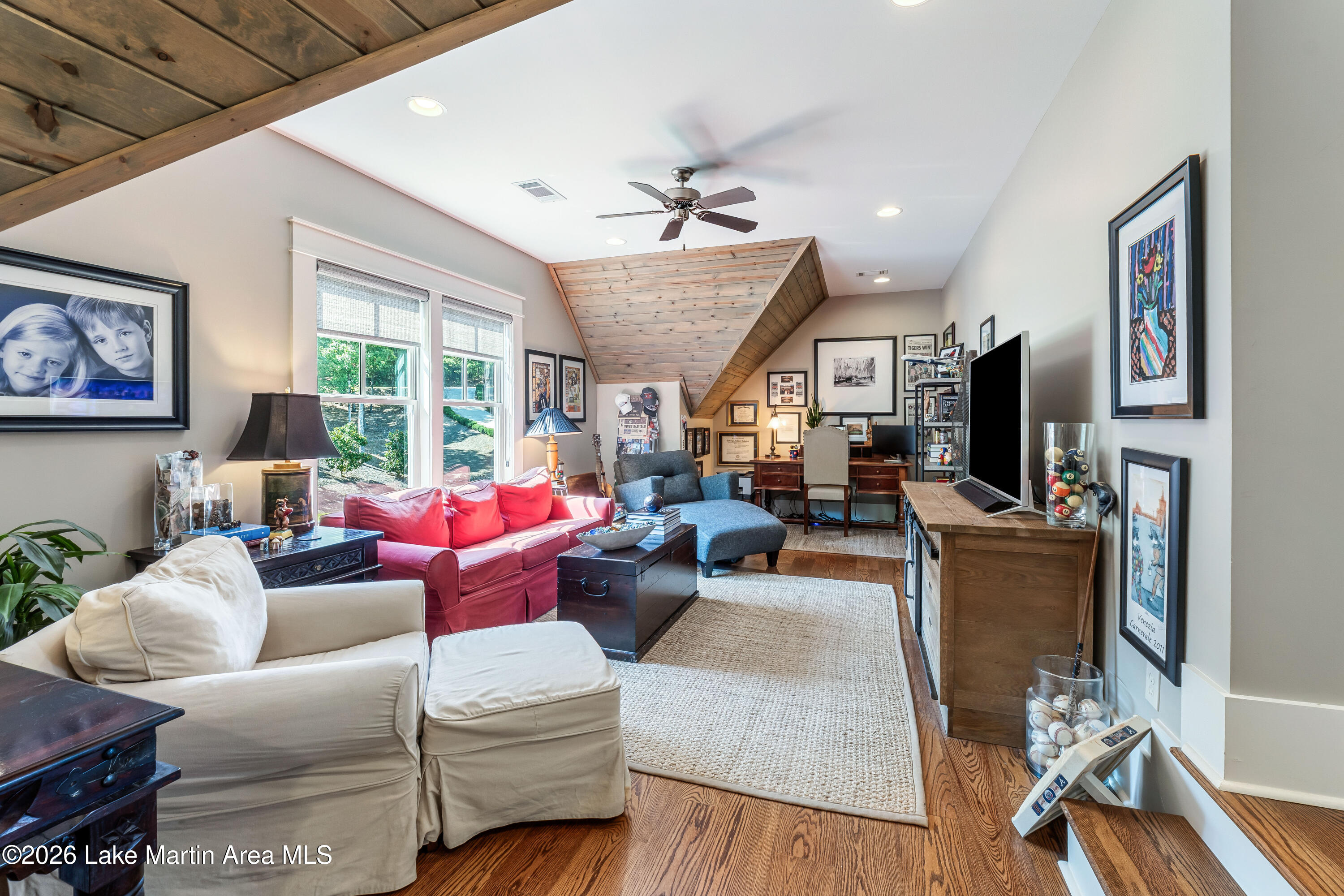63 Flat Rock Ln