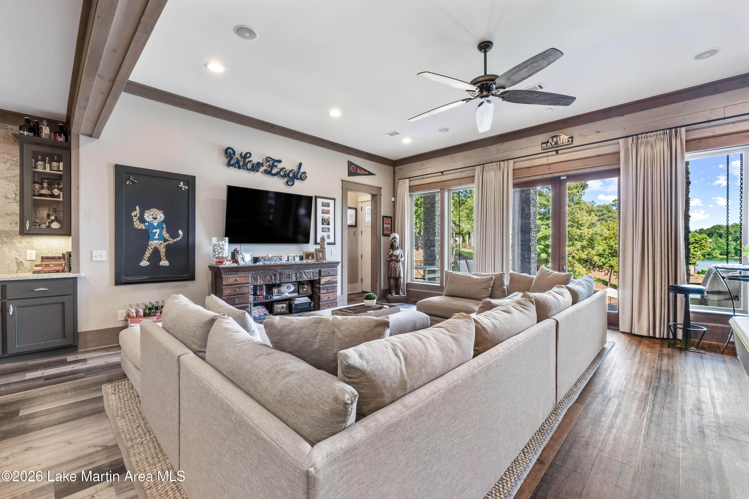 63 Flat Rock Ln